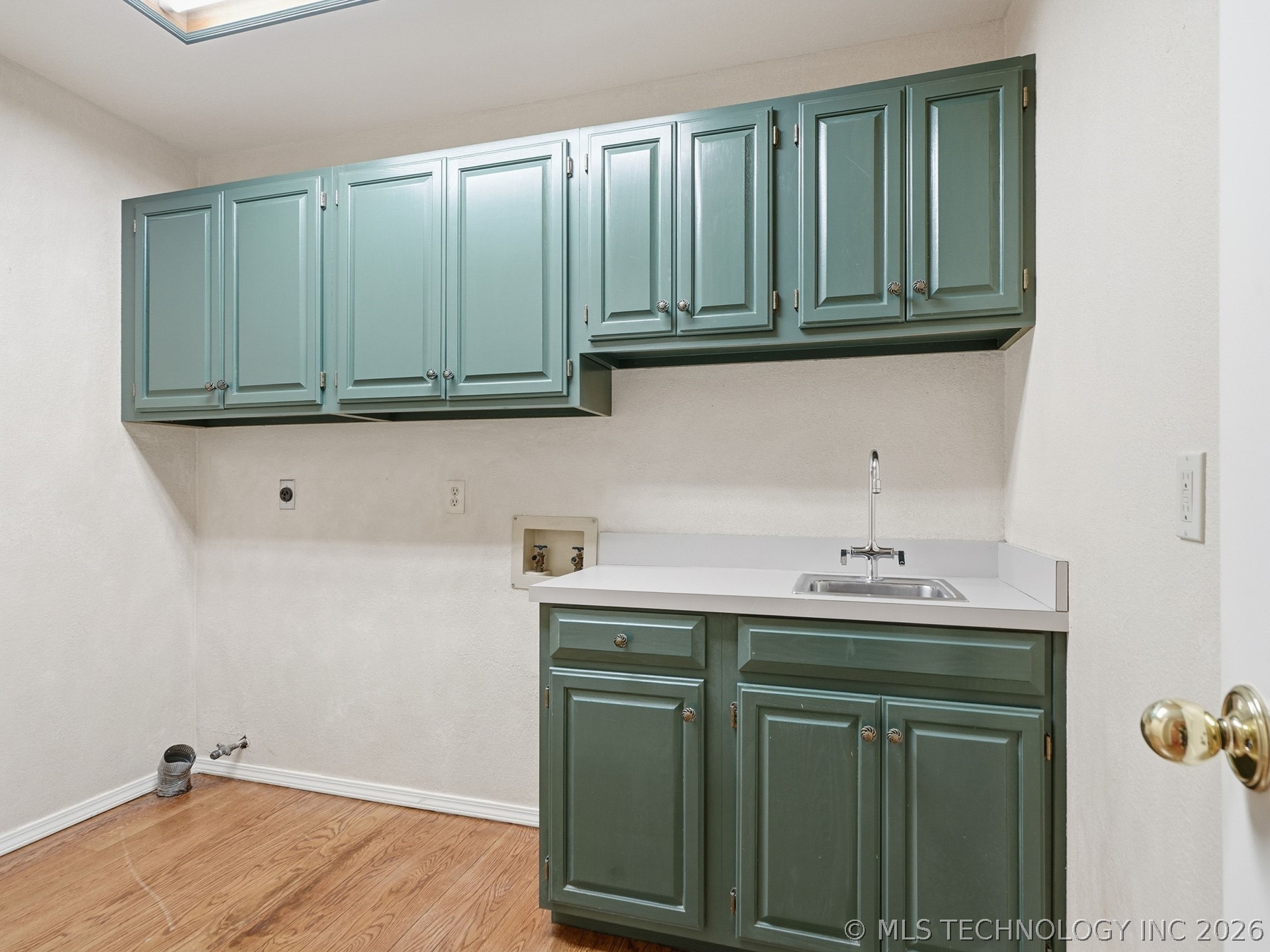 7824 S Urbana Avenue Property Photo 19