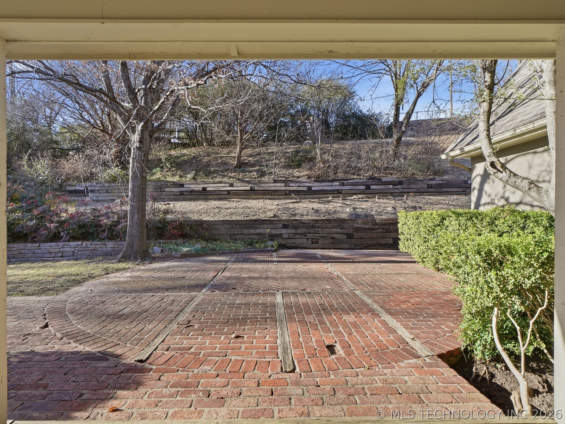 7824 S Urbana Avenue Property Photo 43