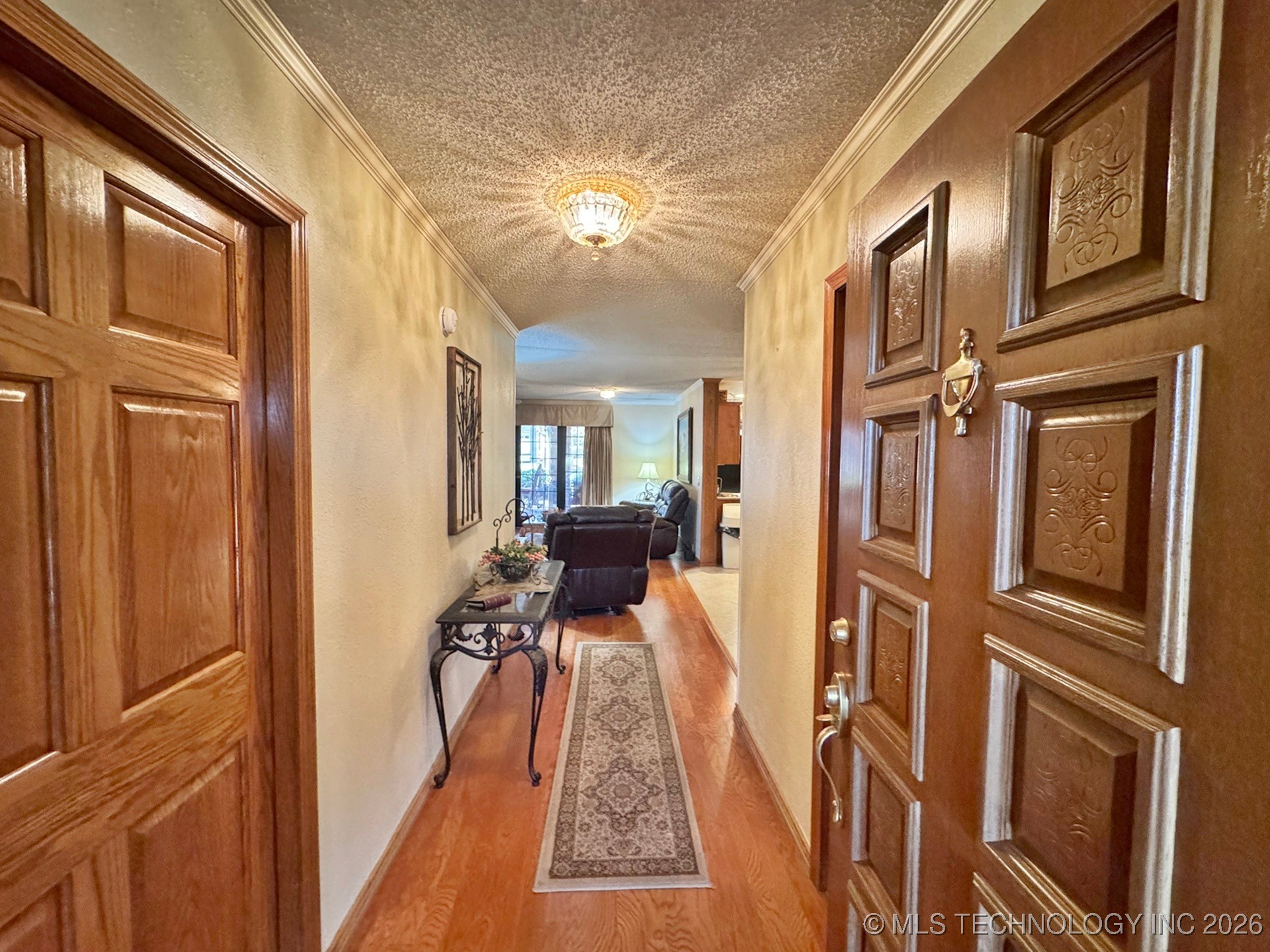 99 Greentree Drive Property Photo 4