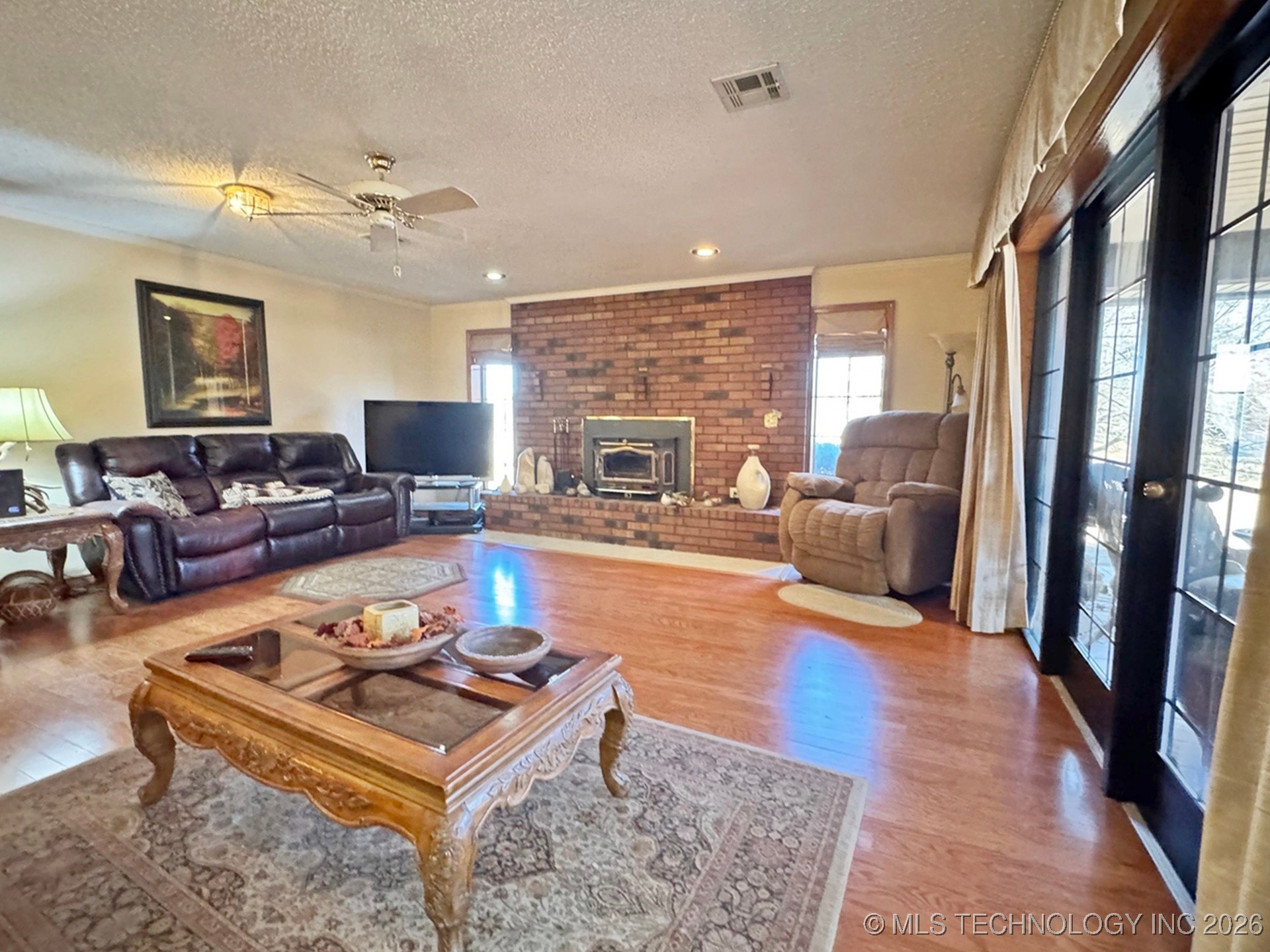 99 Greentree Drive Property Photo 9