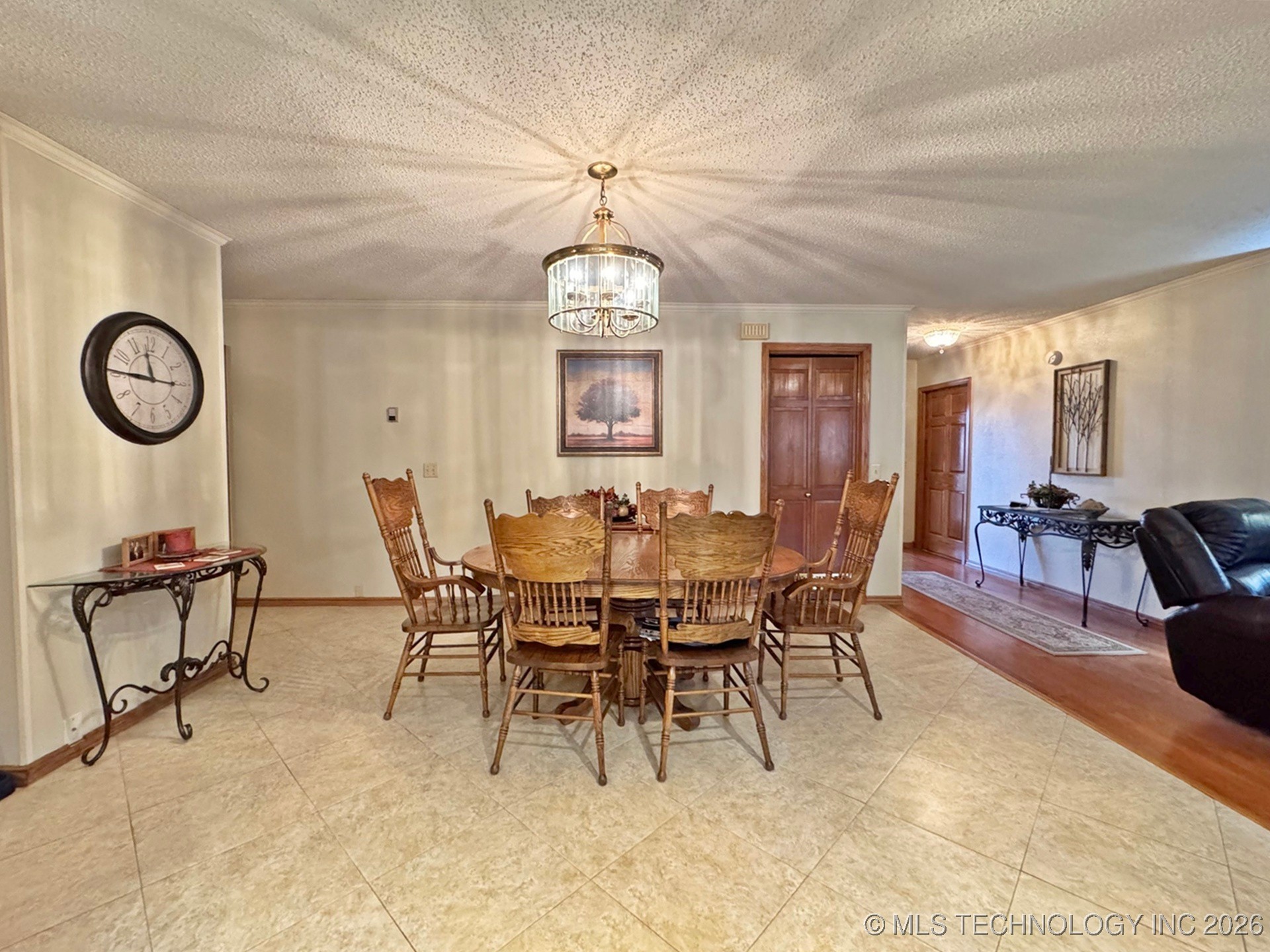 99 Greentree Drive Property Photo 11