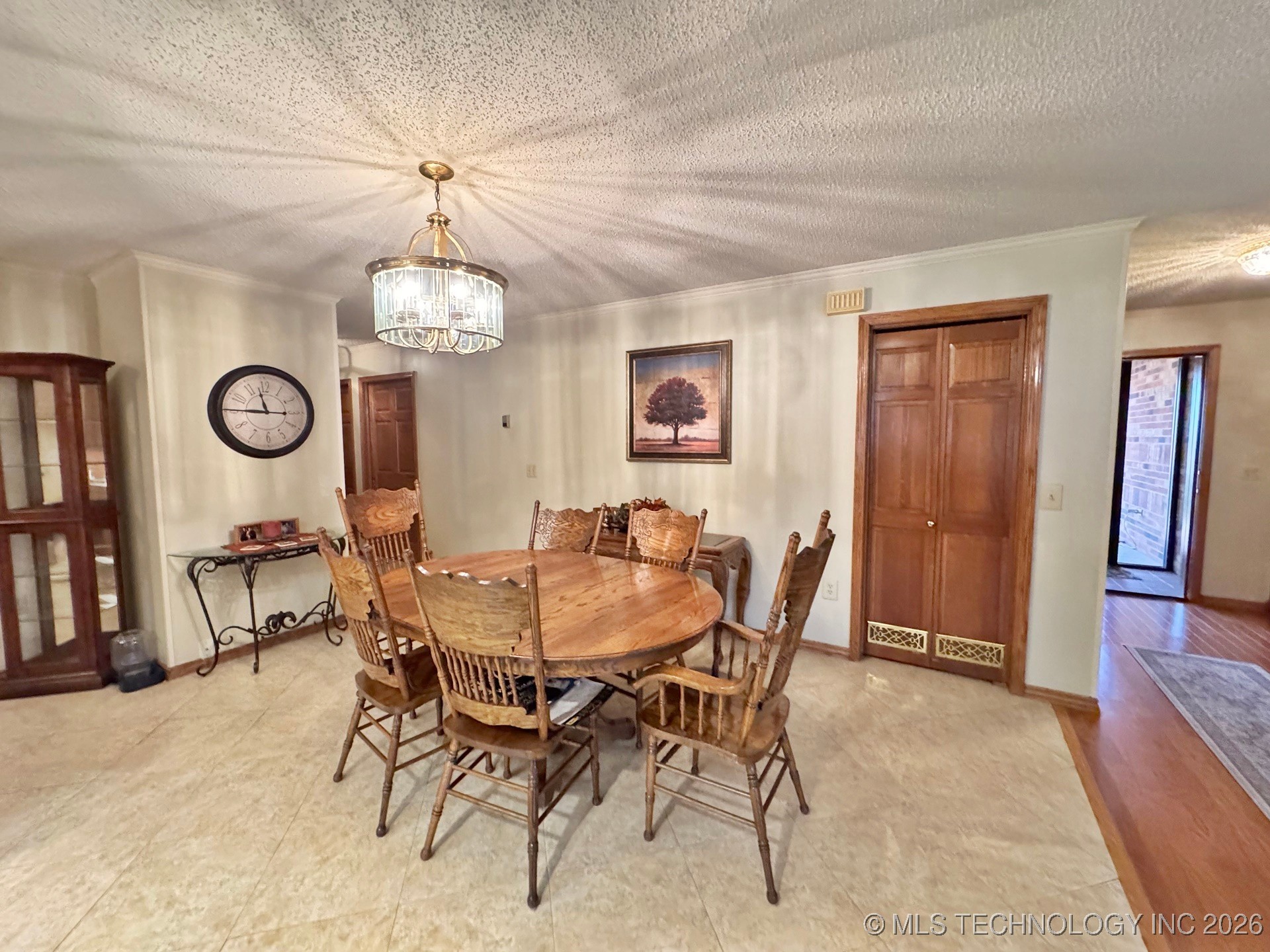 99 Greentree Drive Property Photo 13