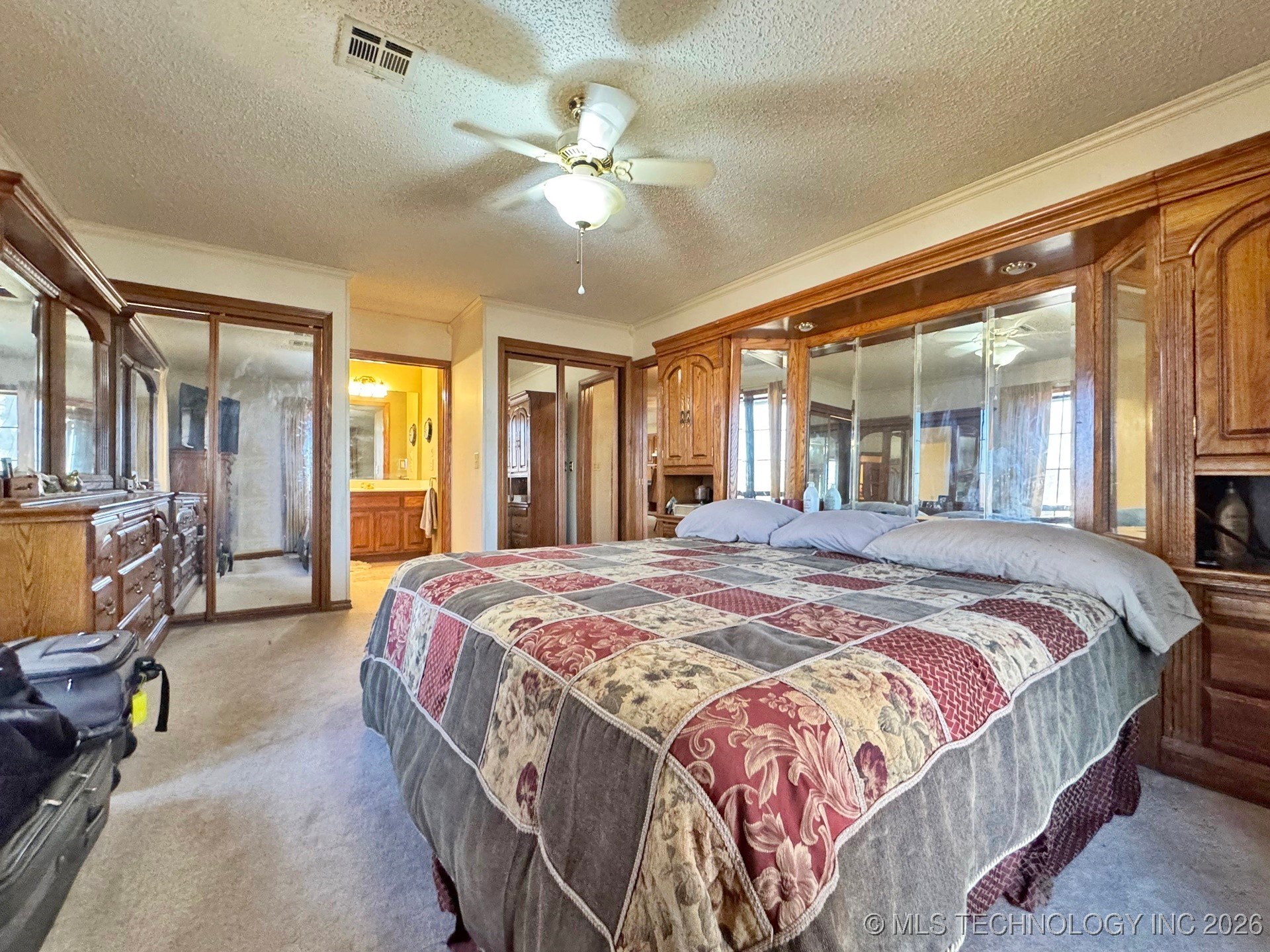 99 Greentree Drive Property Photo 24