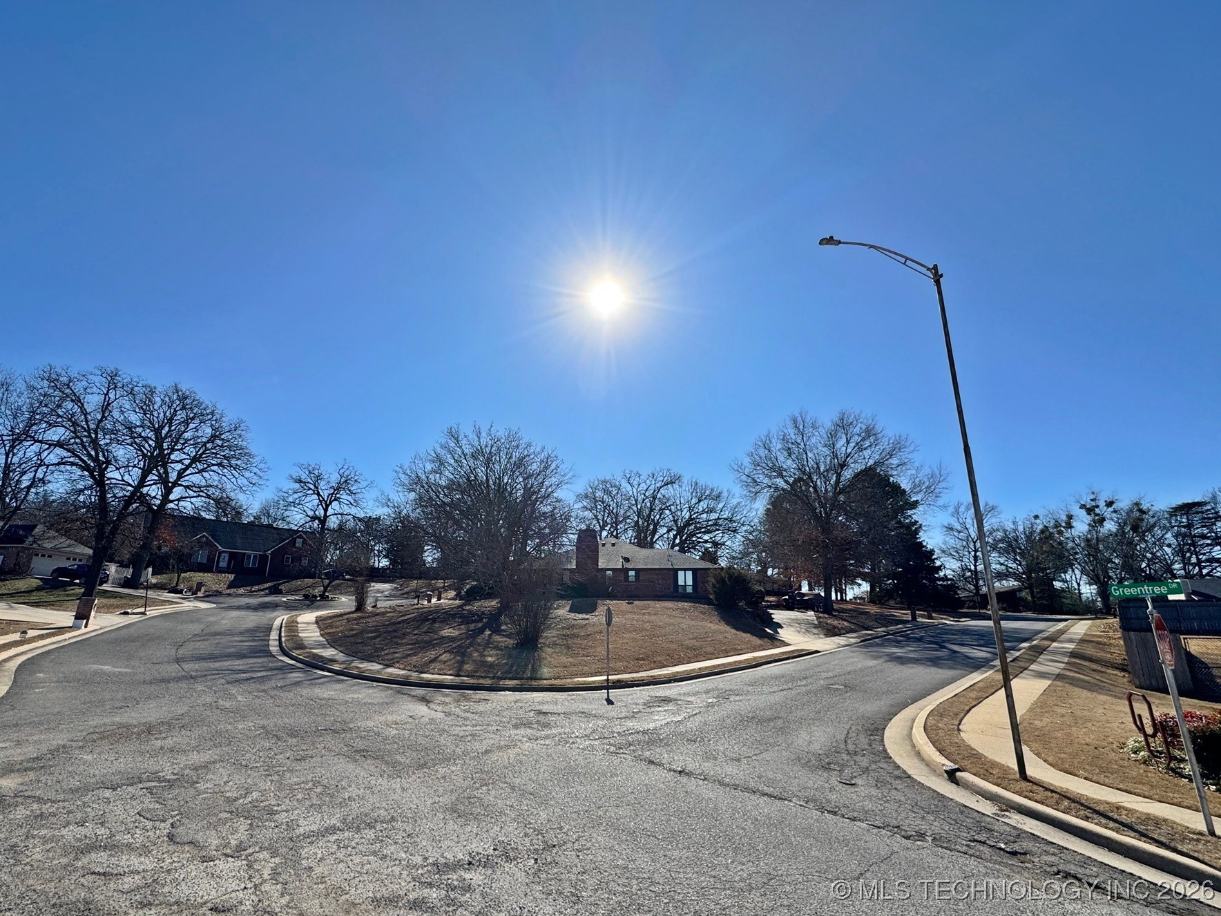 99 Greentree Drive Property Photo 38