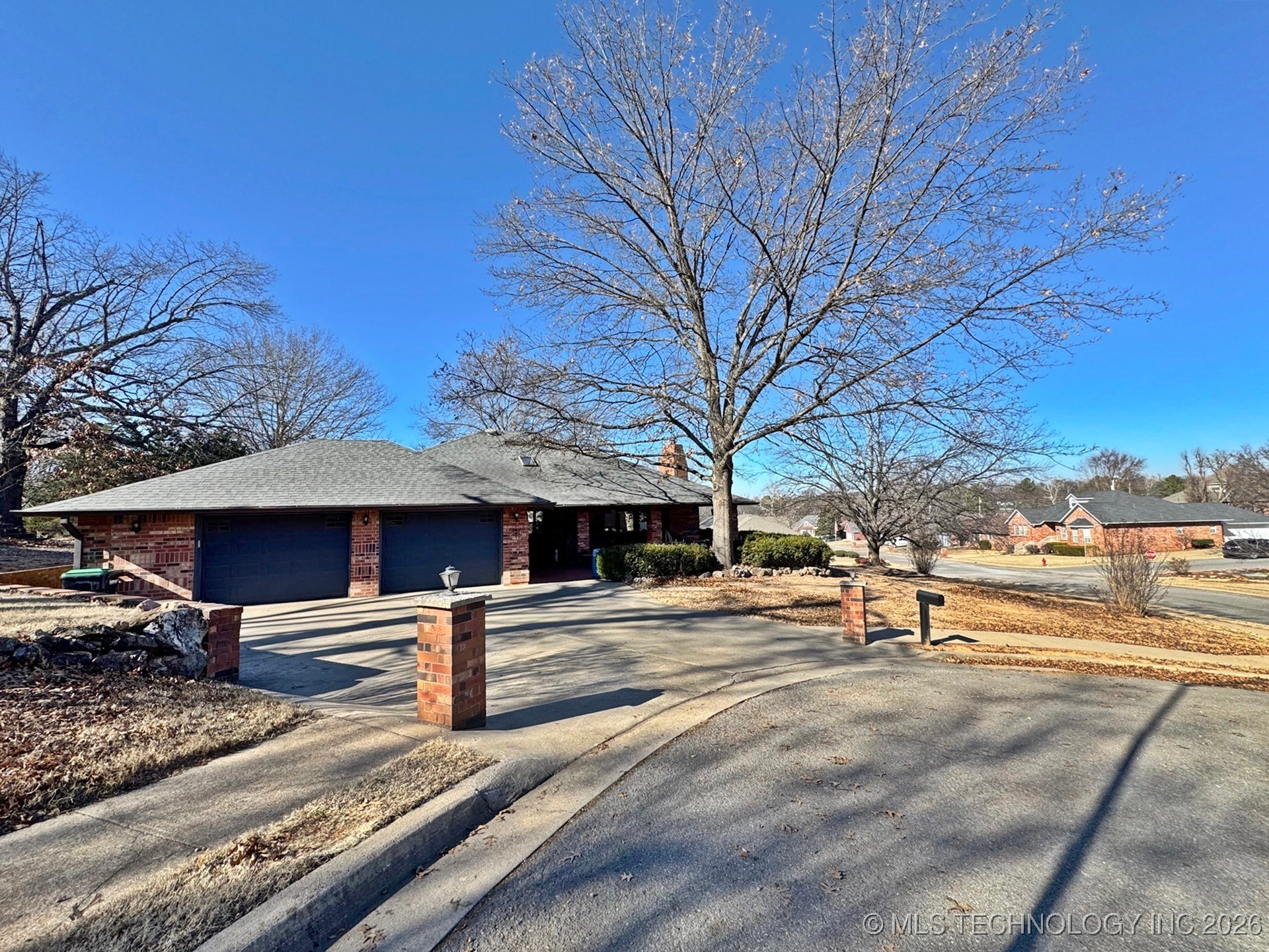 99 Greentree Drive Property Photo 53