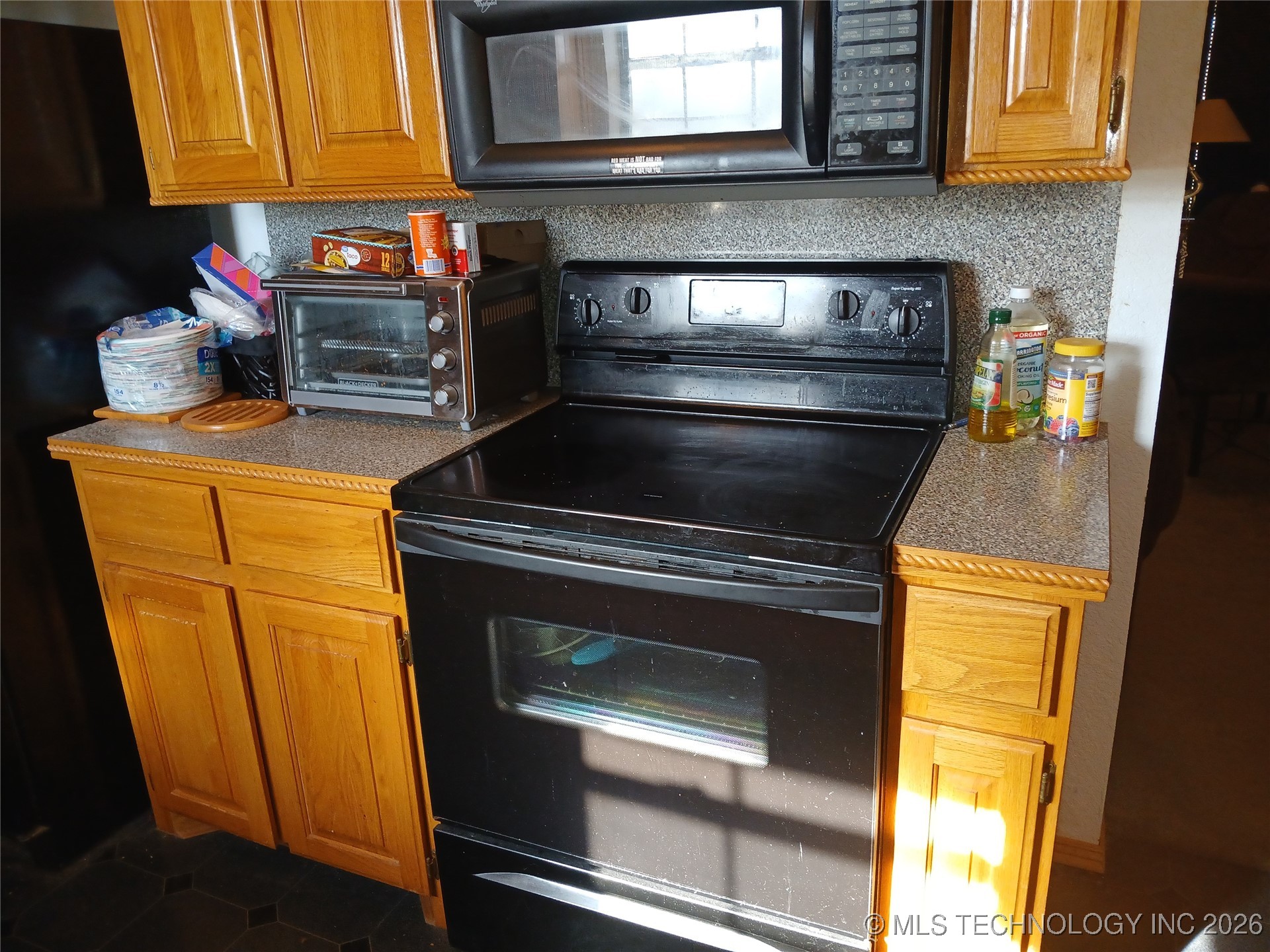 711 E Iowa Street Property Photo 10