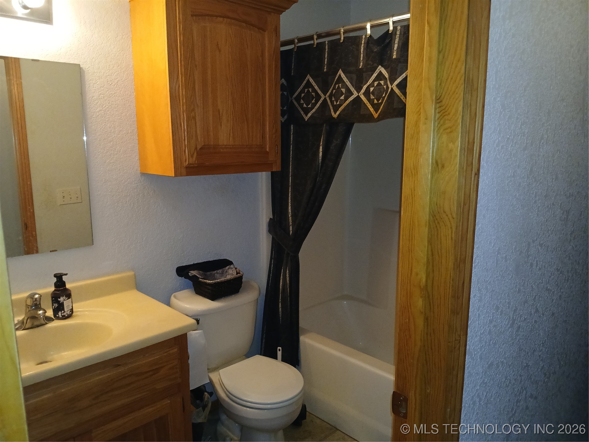 711 E Iowa Street Property Photo 17