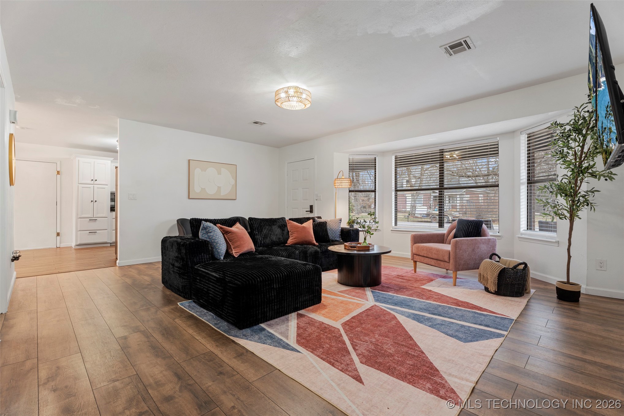 501 S Miller Street Property Photo 9