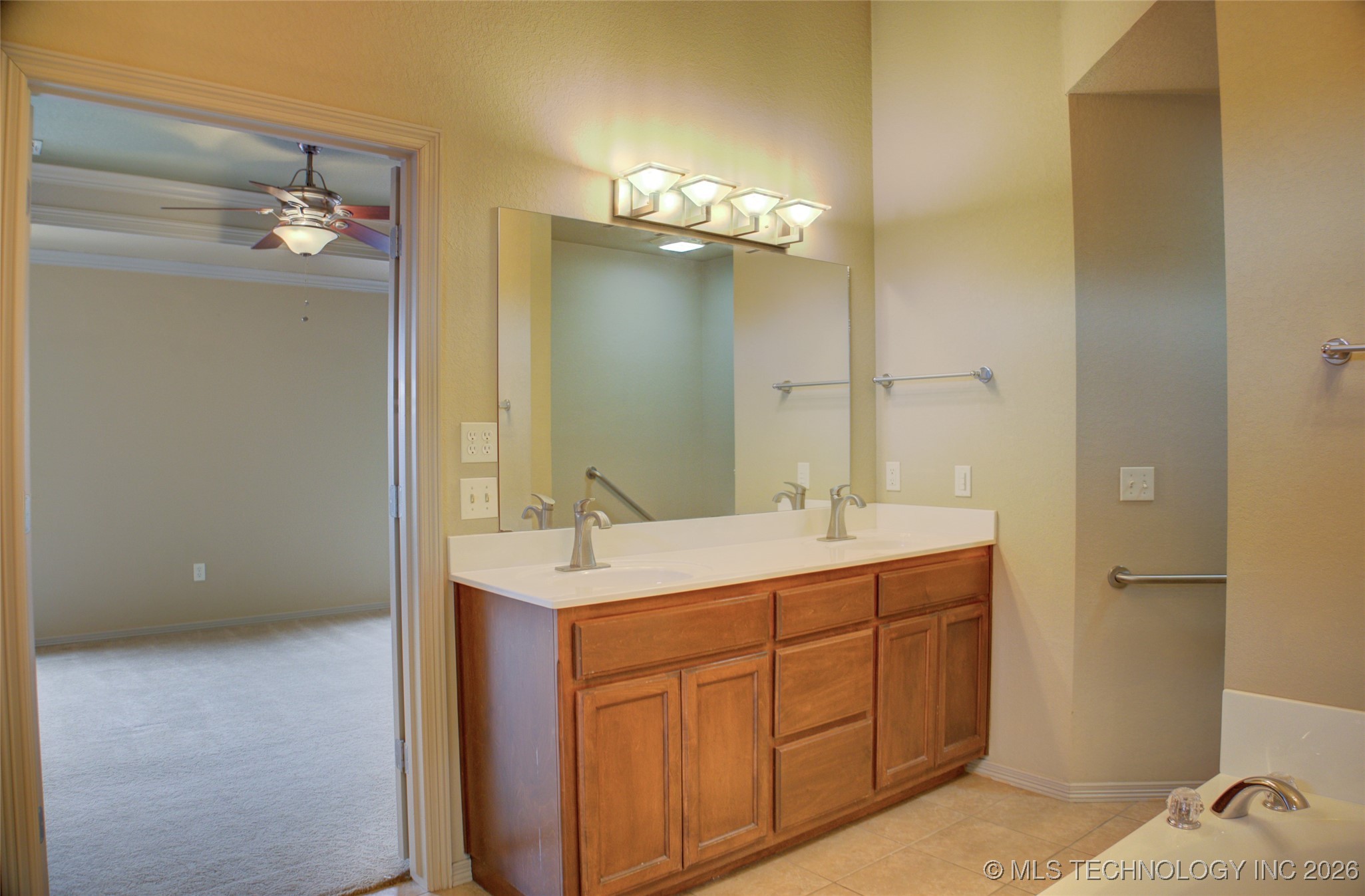 13077 N 124th East Avenue Property Photo 26