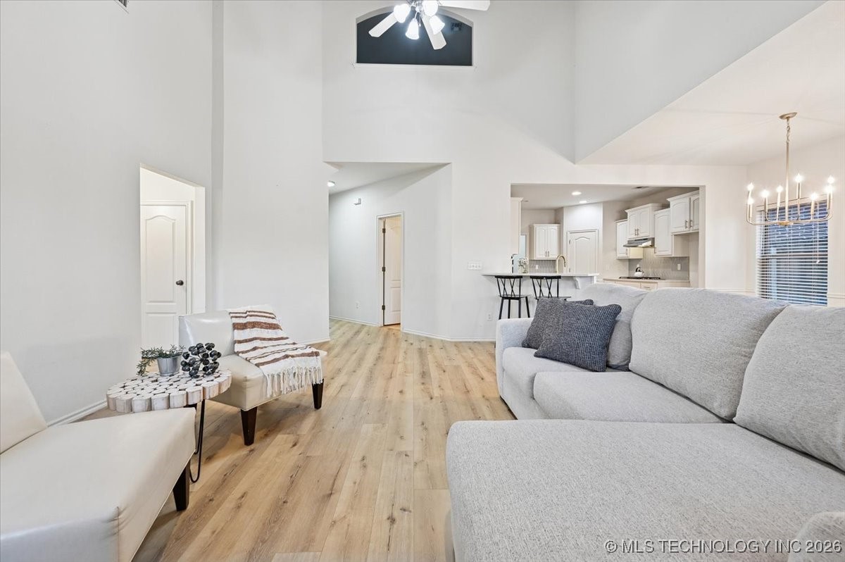 4416 W Indianola Street Property Photo 10