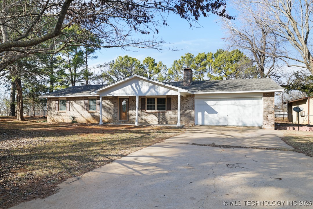 83 Oak Street Property Photo 1