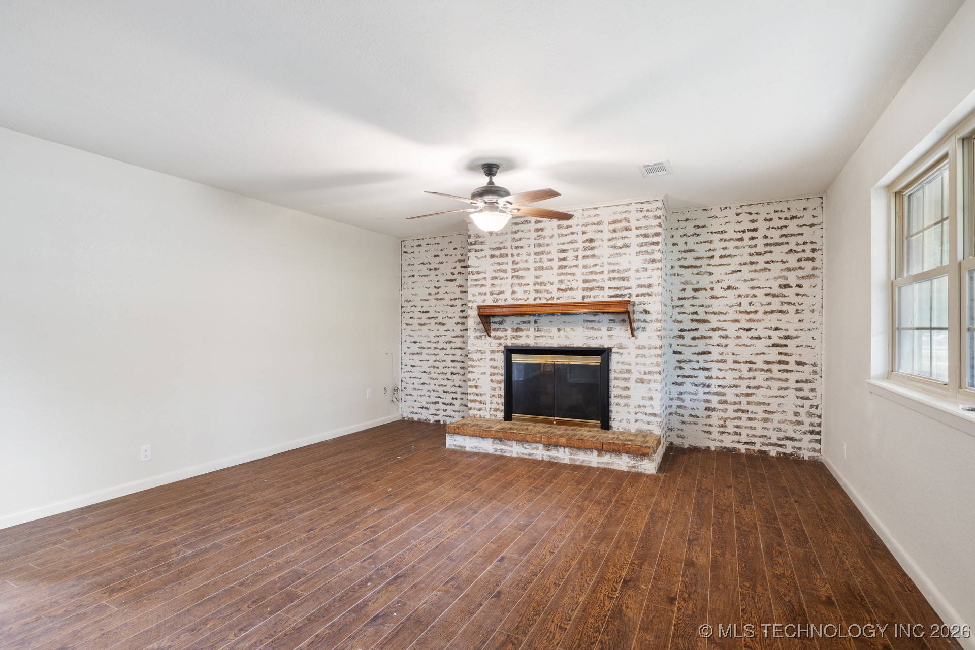 83 Oak Street Property Photo 12