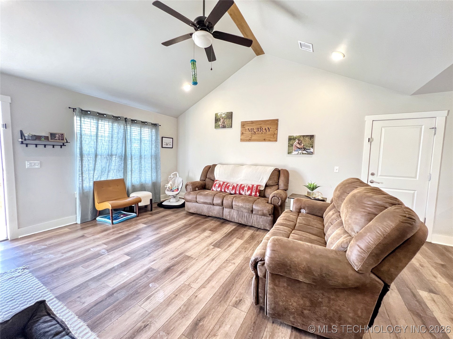 12910 W Hawthorne Lane Property Photo 8