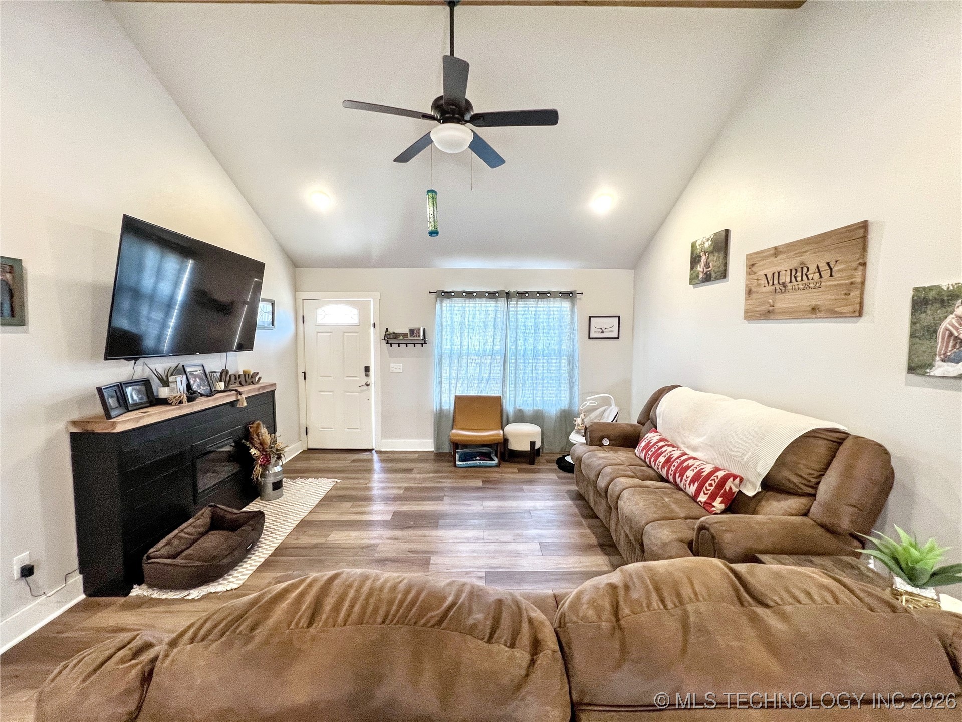 12910 W Hawthorne Lane Property Photo 11