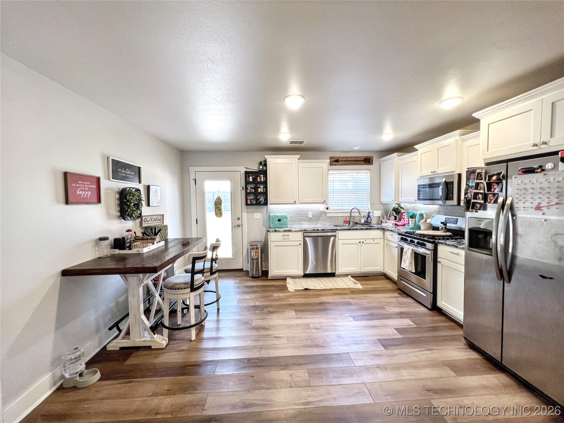 12910 W Hawthorne Lane Property Photo 14