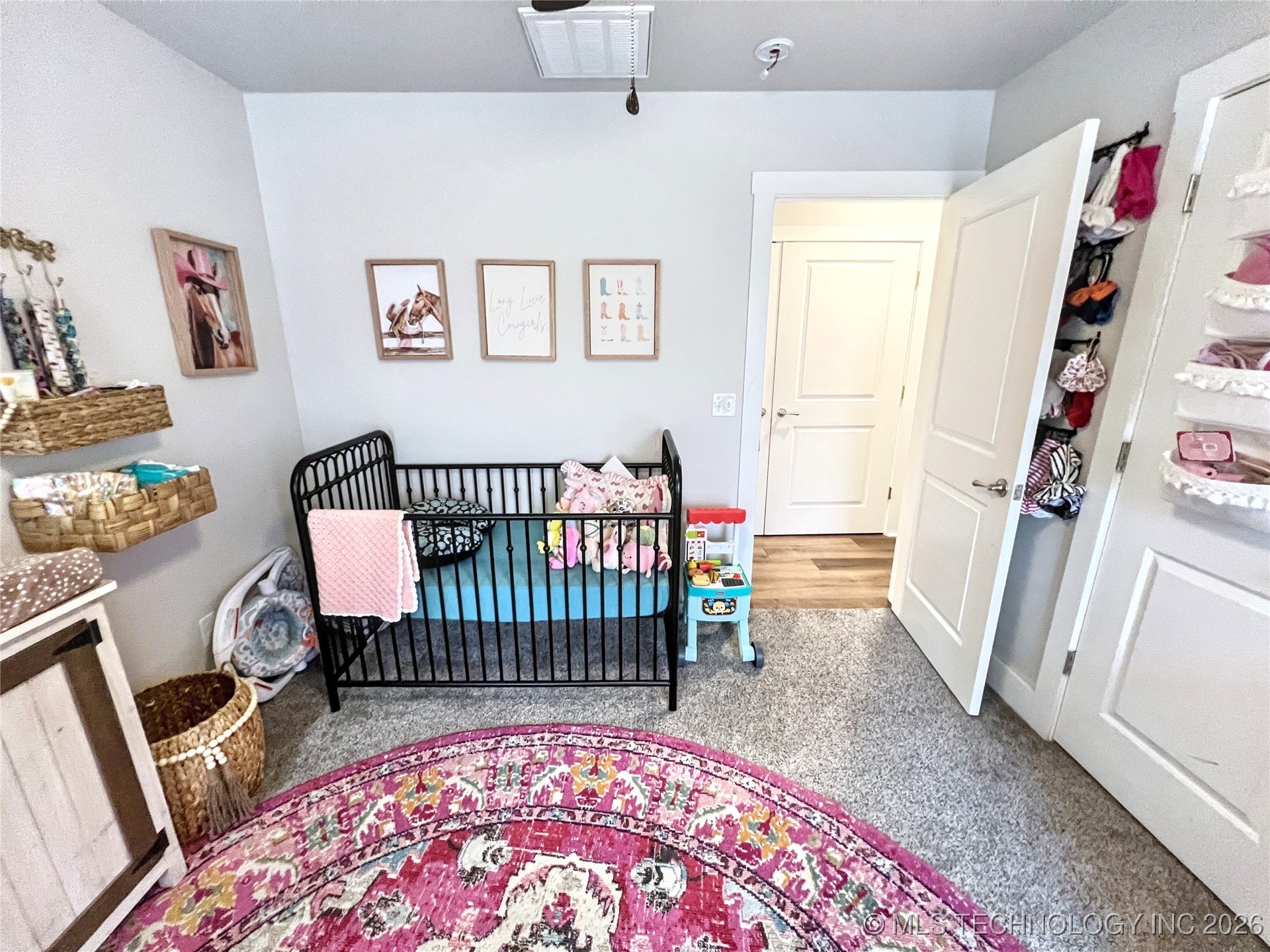 12910 W Hawthorne Lane Property Photo 32