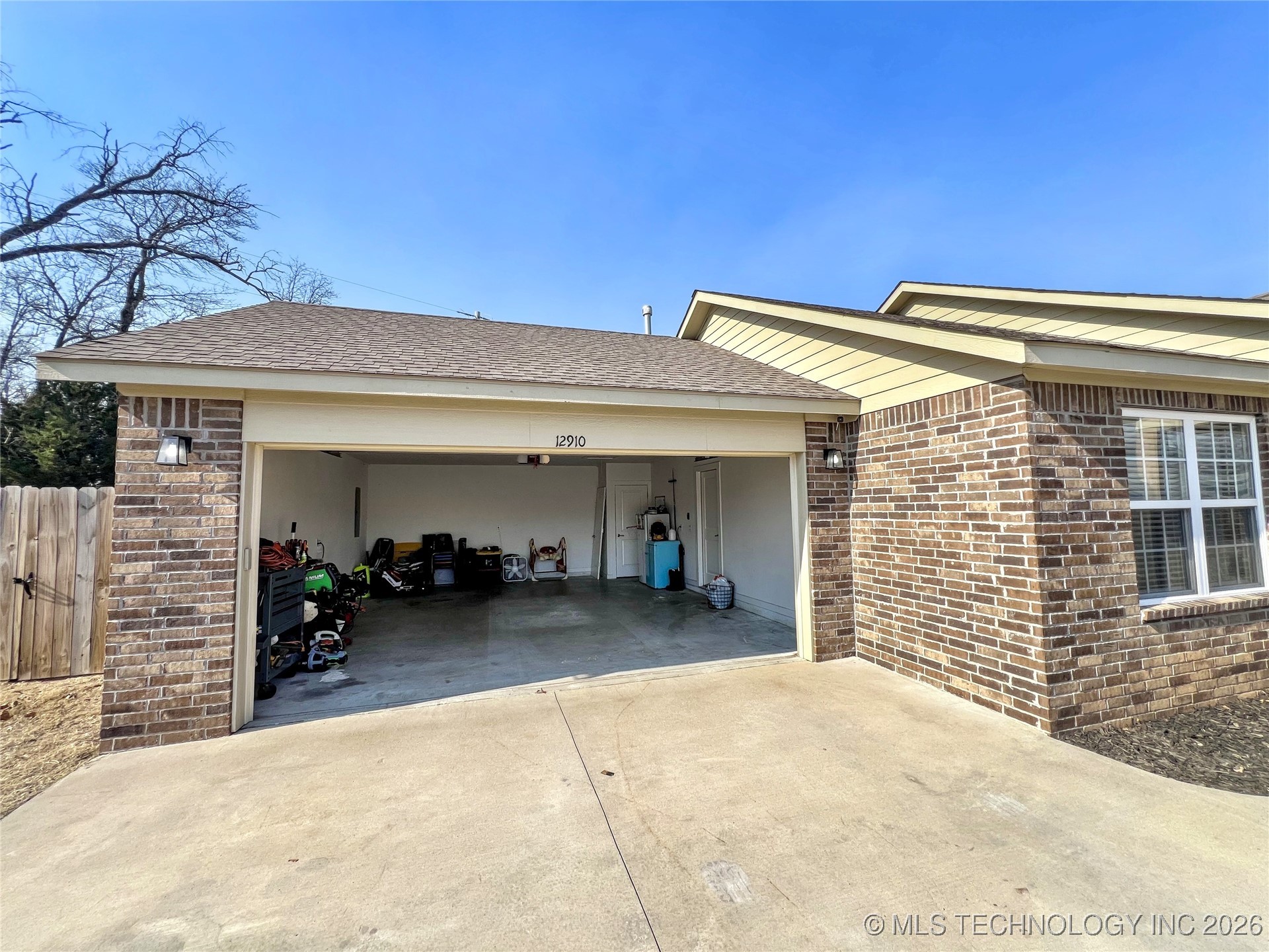 12910 W Hawthorne Lane Property Photo 37