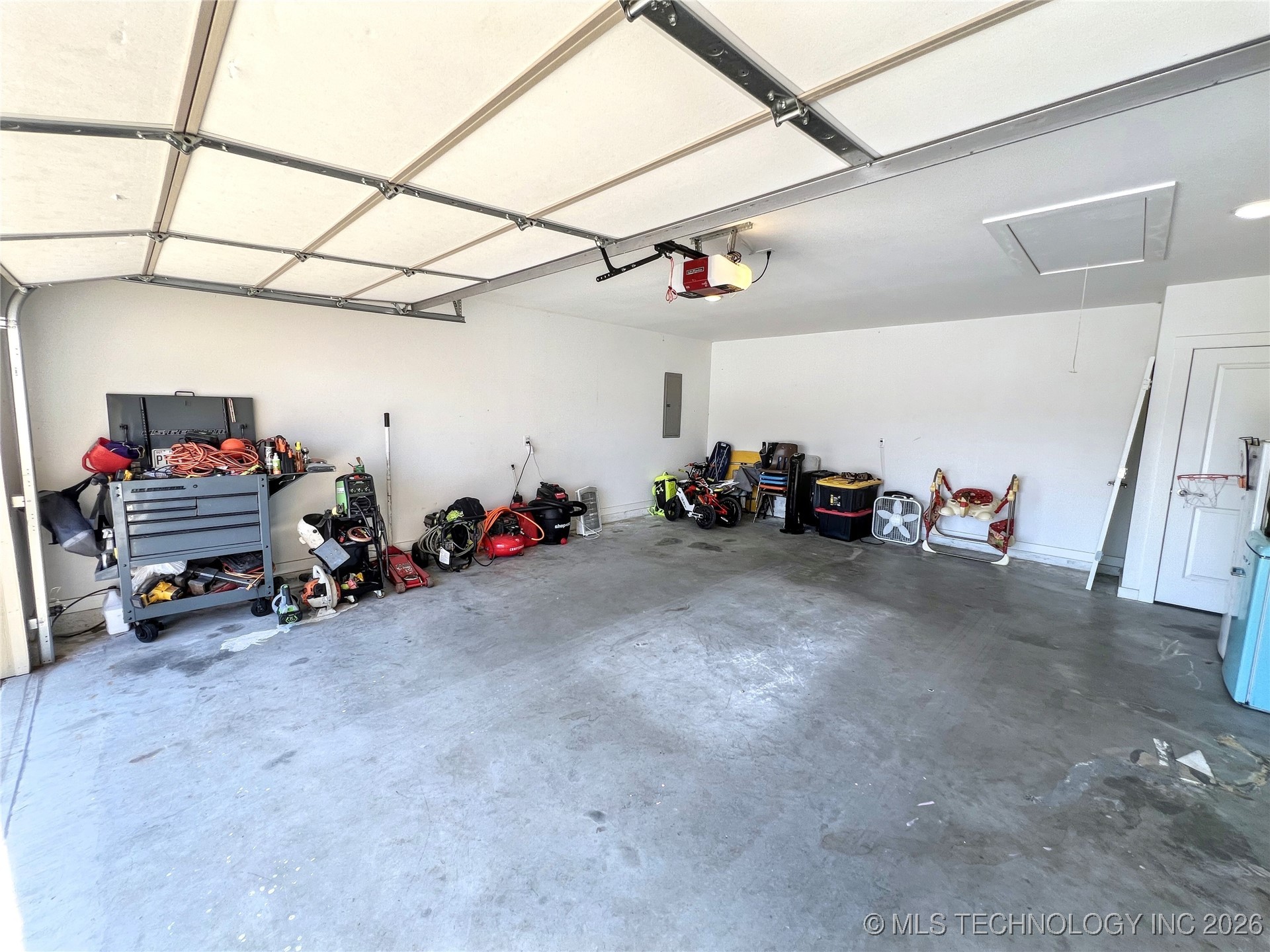 12910 W Hawthorne Lane Property Photo 38