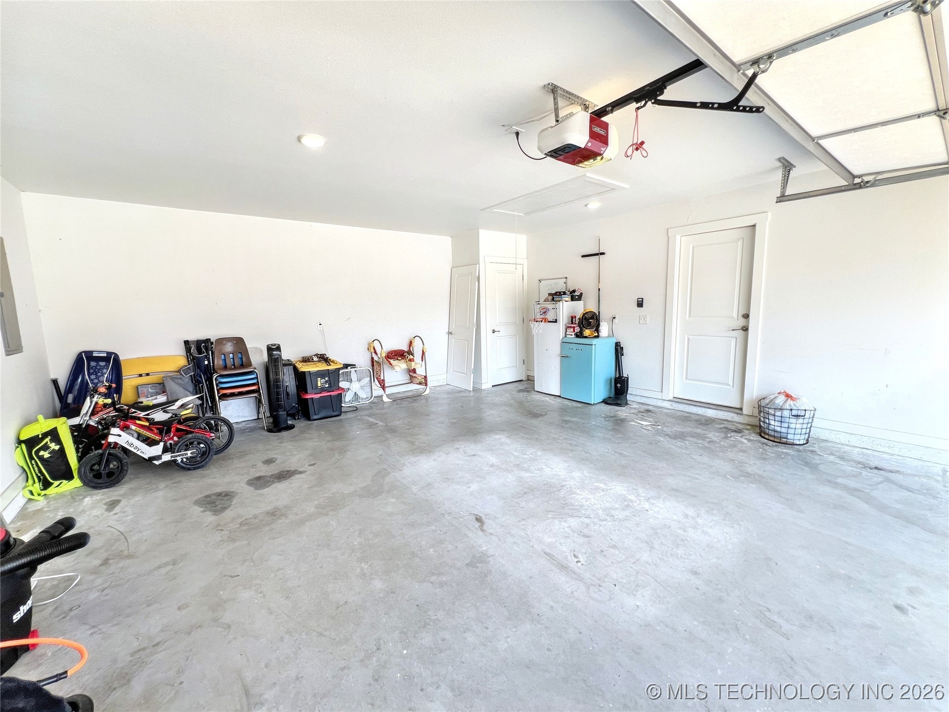 12910 W Hawthorne Lane Property Photo 39