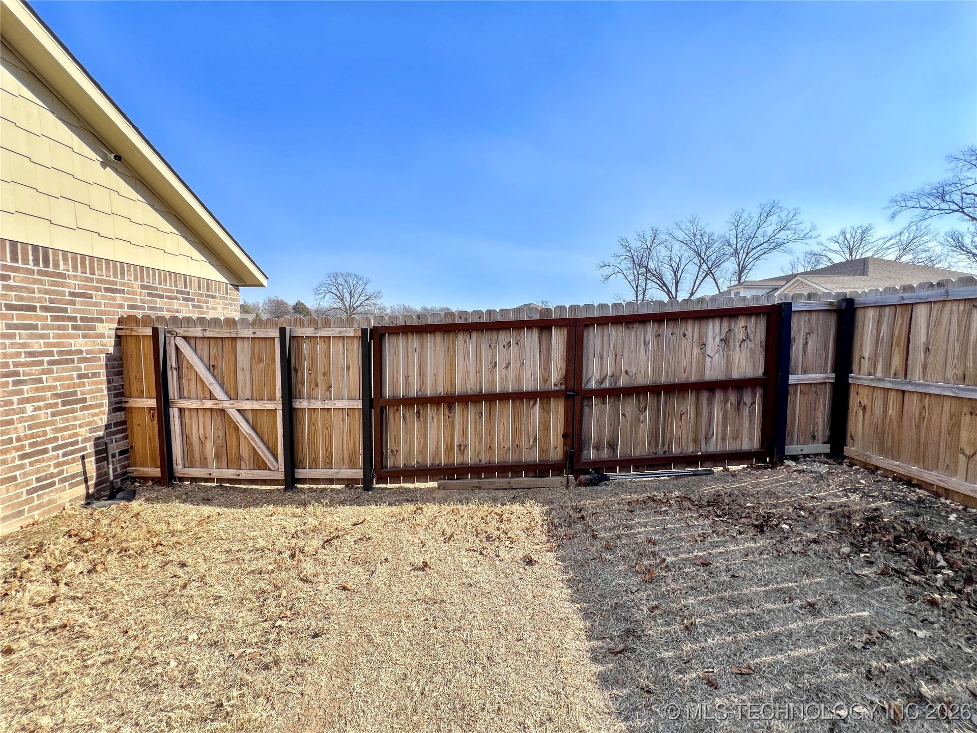 12910 W Hawthorne Lane Property Photo 46