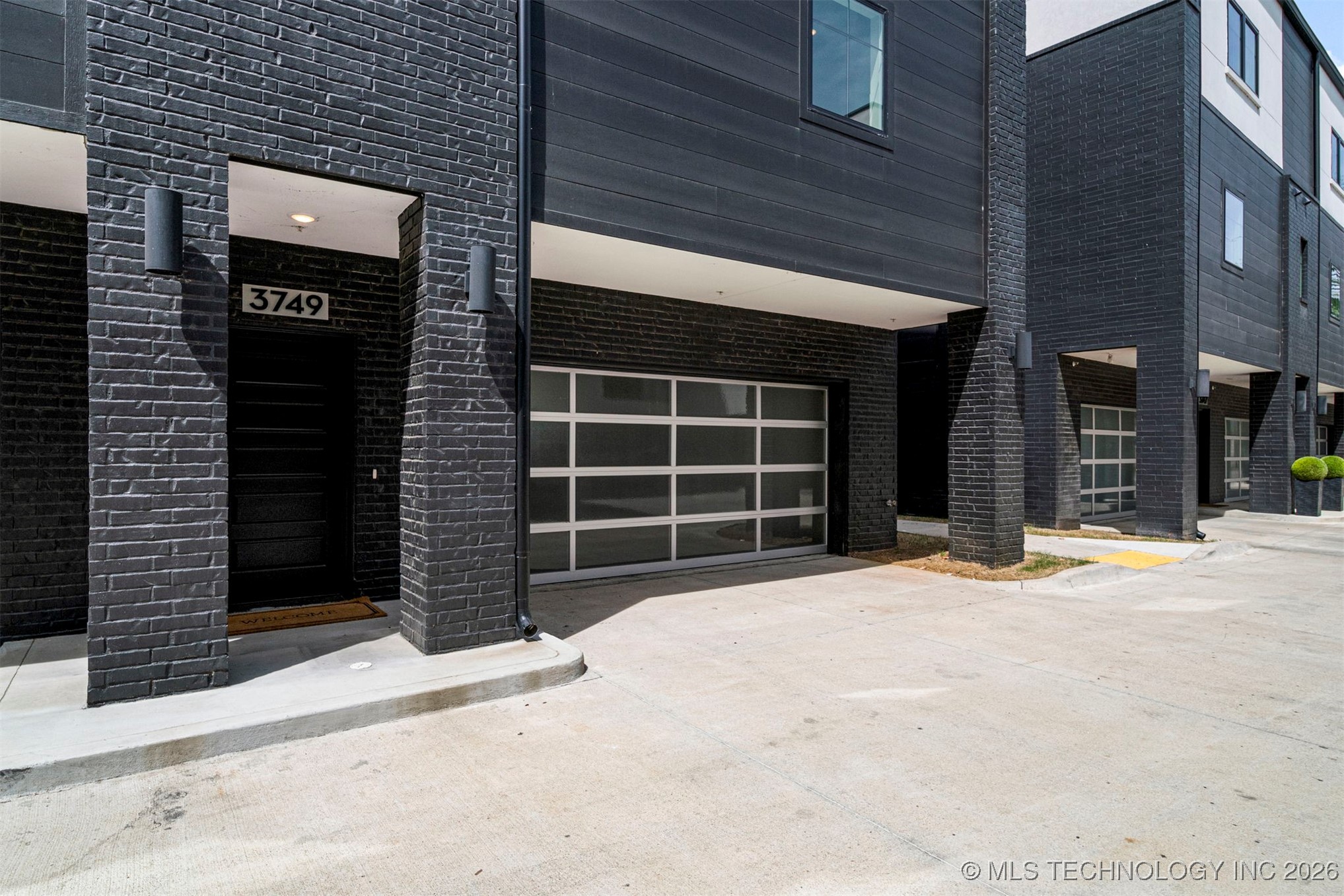 3779 S Riverside Drive 3779 Property Photo 7