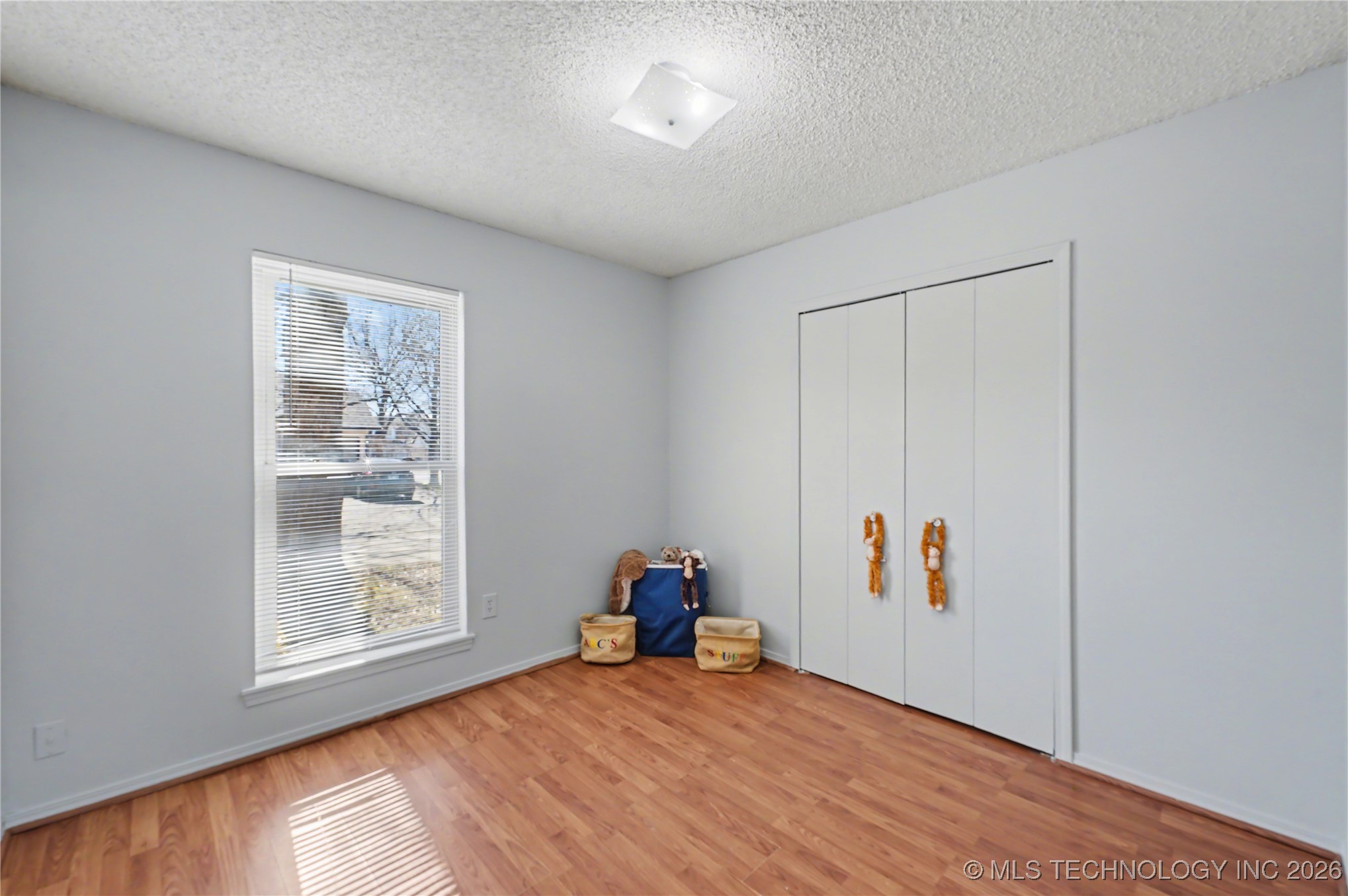 2717 S Narcissus Place Property Photo 13