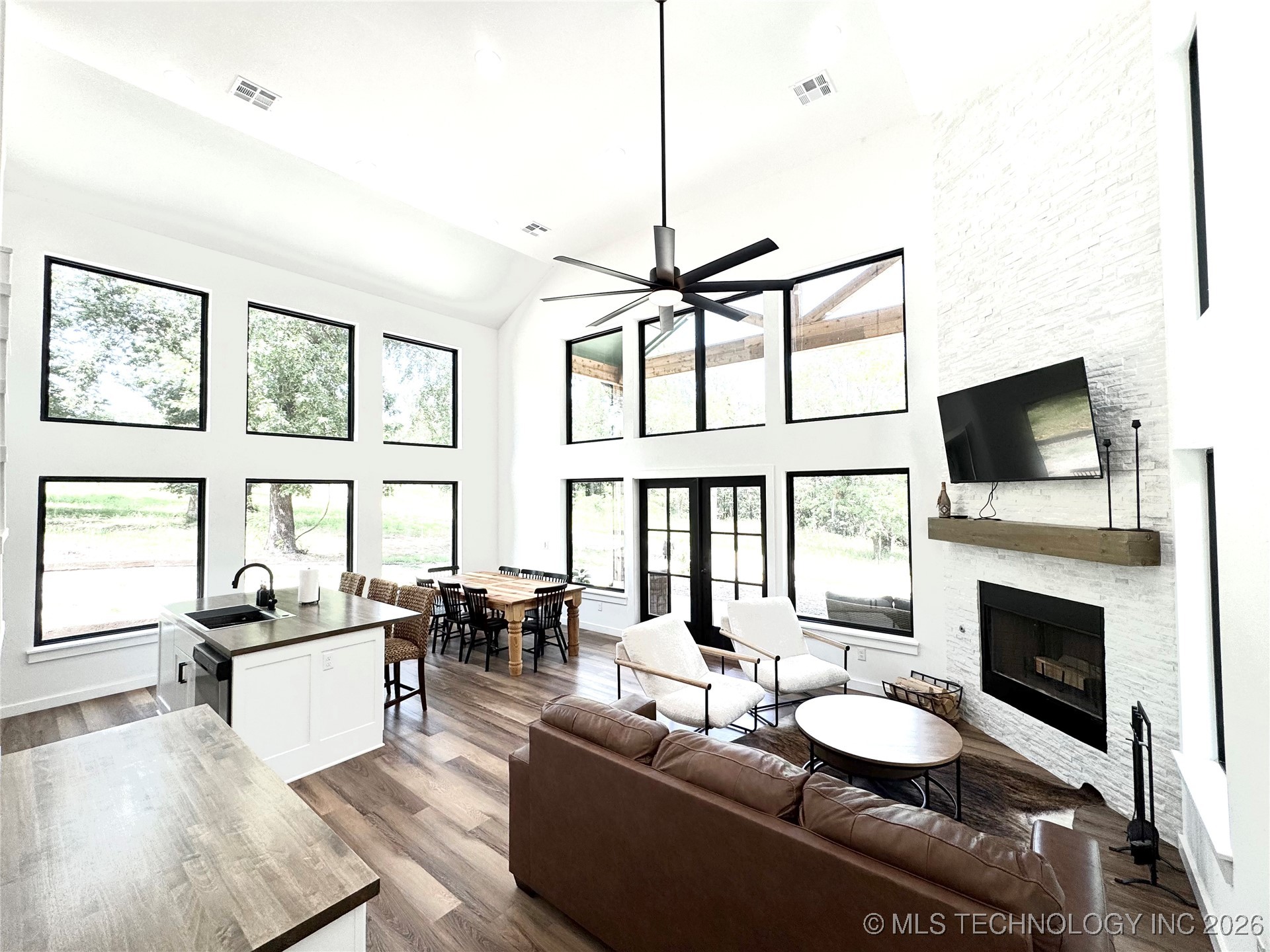 119402 S 4214 Loop Property Photo 8