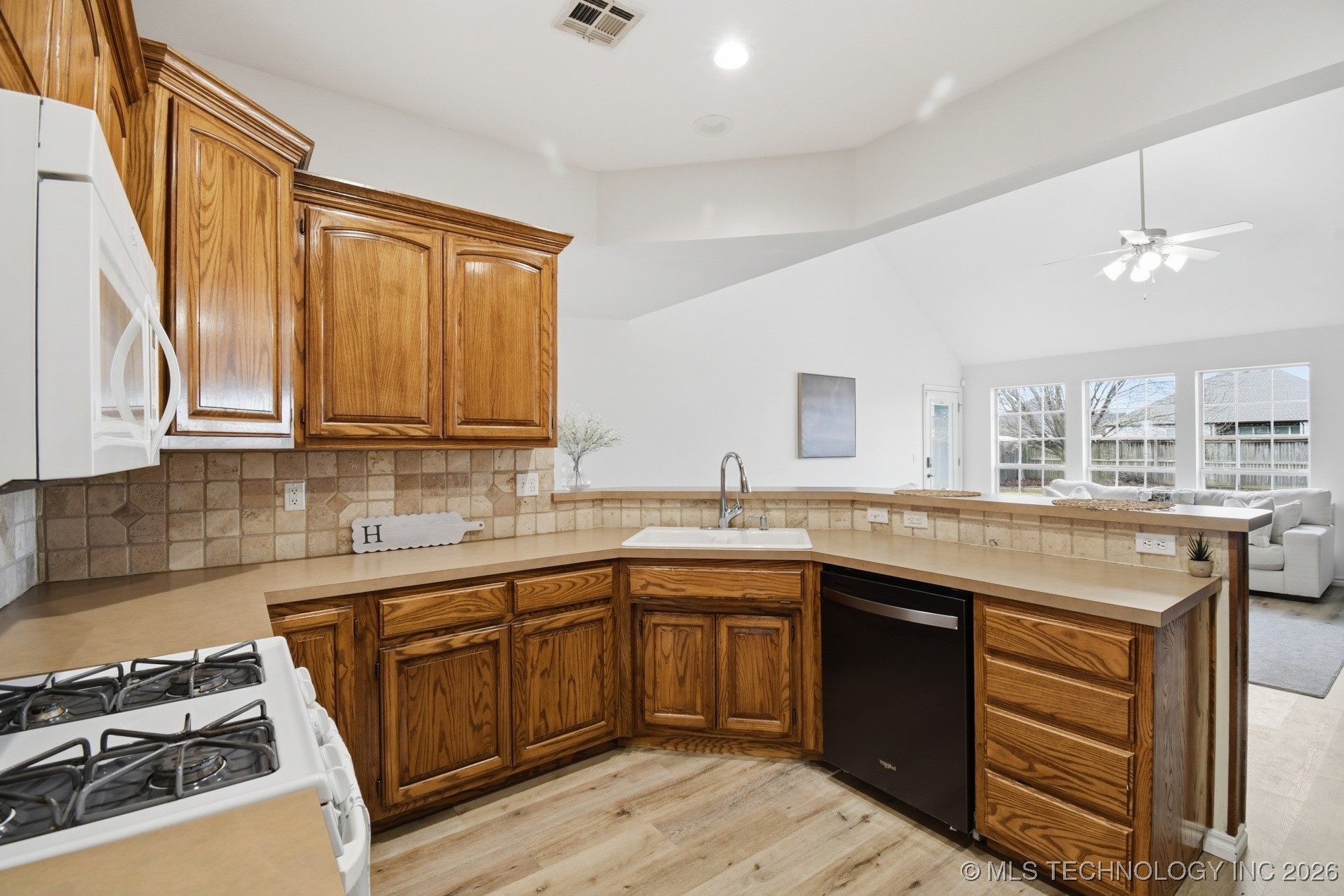 27529 E 112th Street Property Photo 15