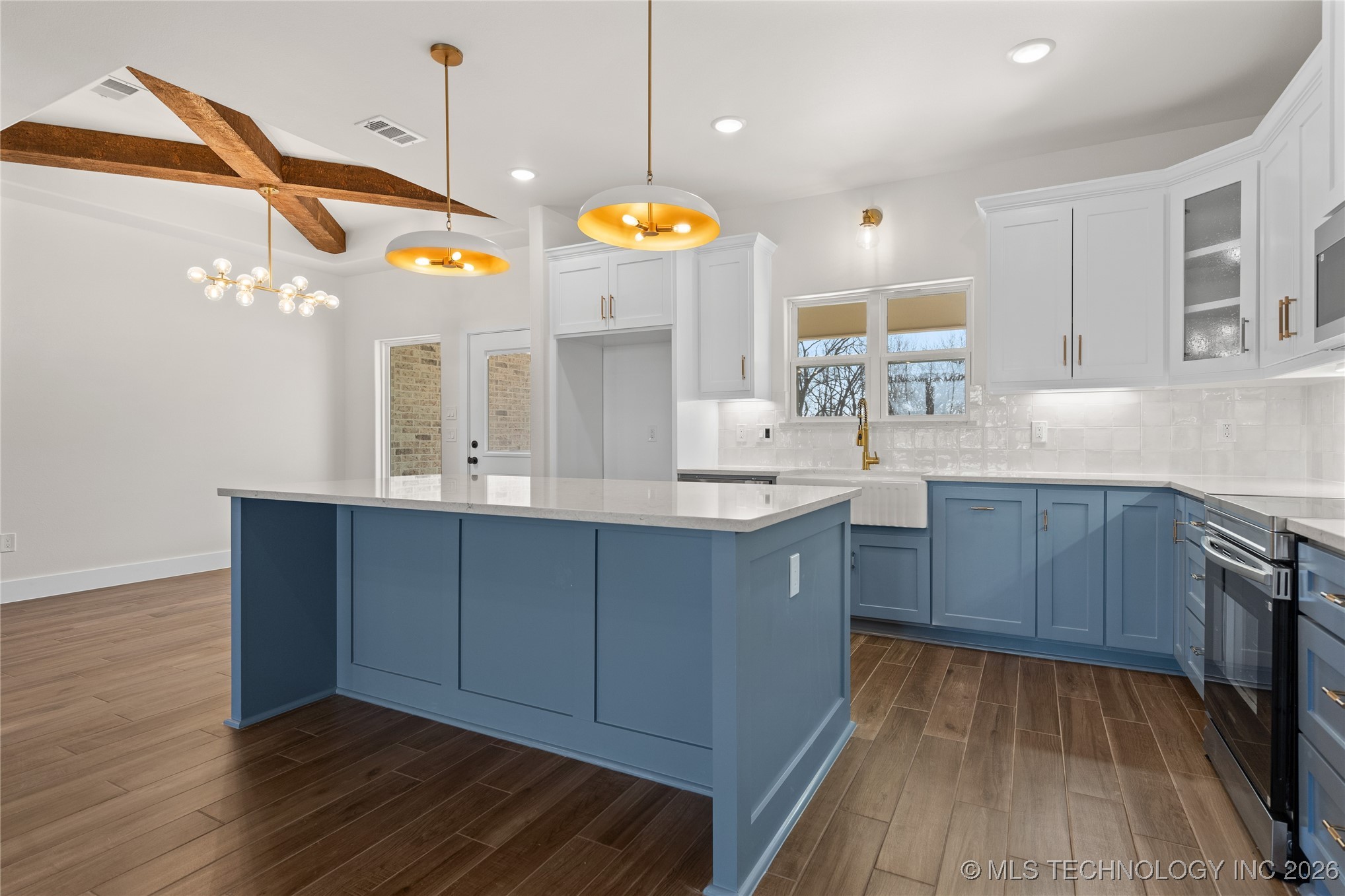 249 Gateway Road Property Photo 13