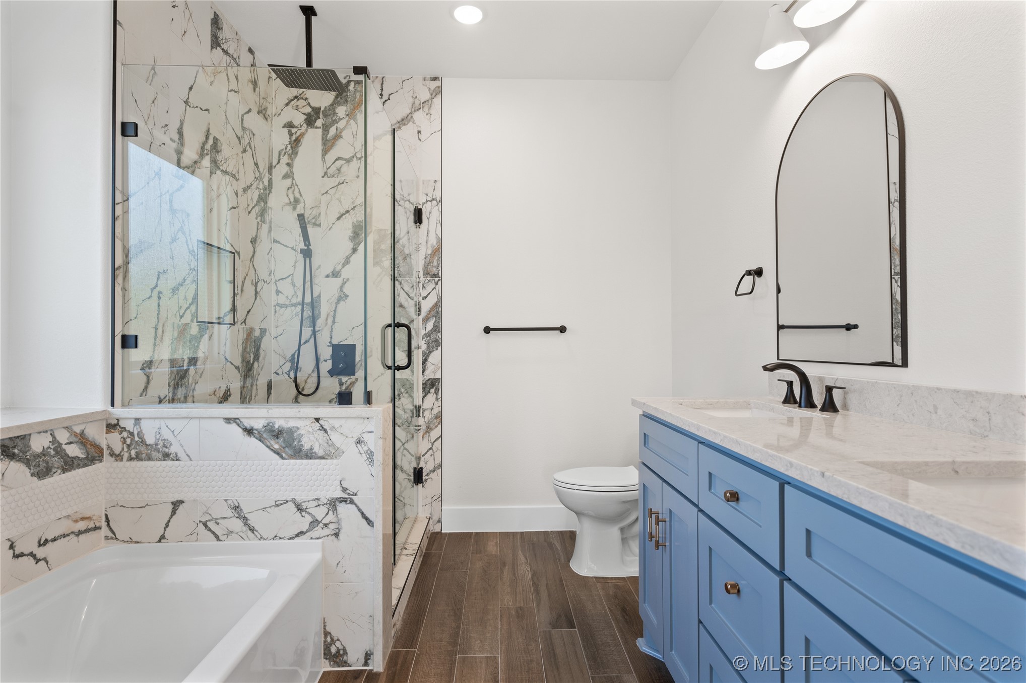 249 Gateway Road Property Photo 17