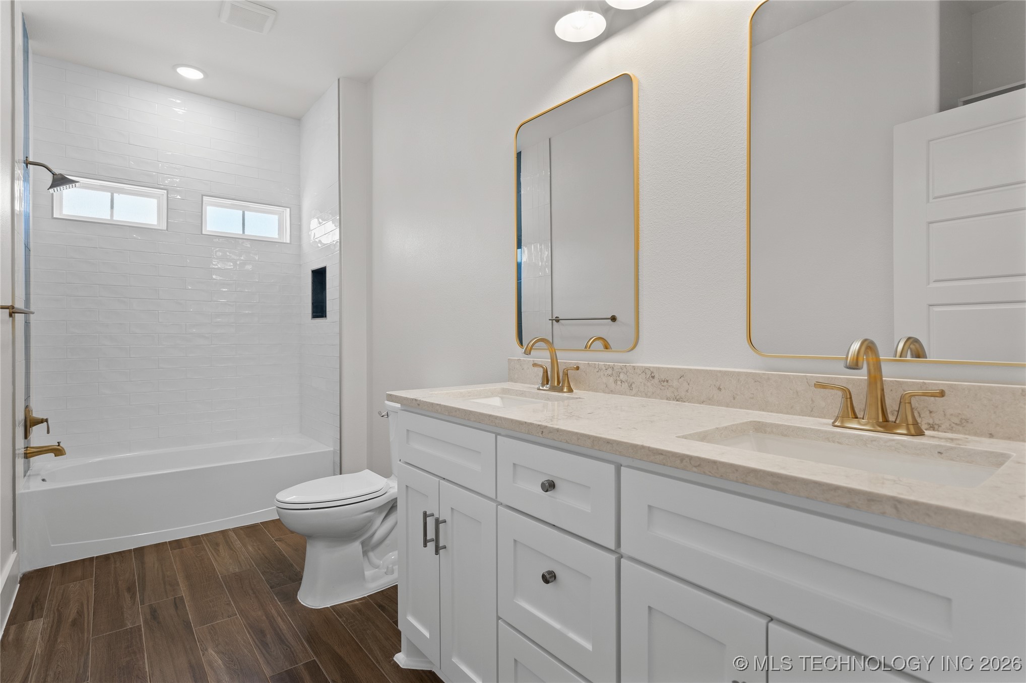 249 Gateway Road Property Photo 24