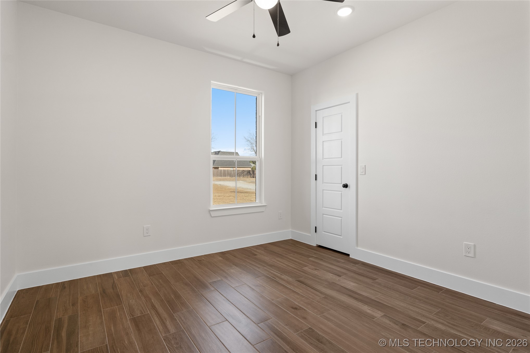 249 Gateway Road Property Photo 28