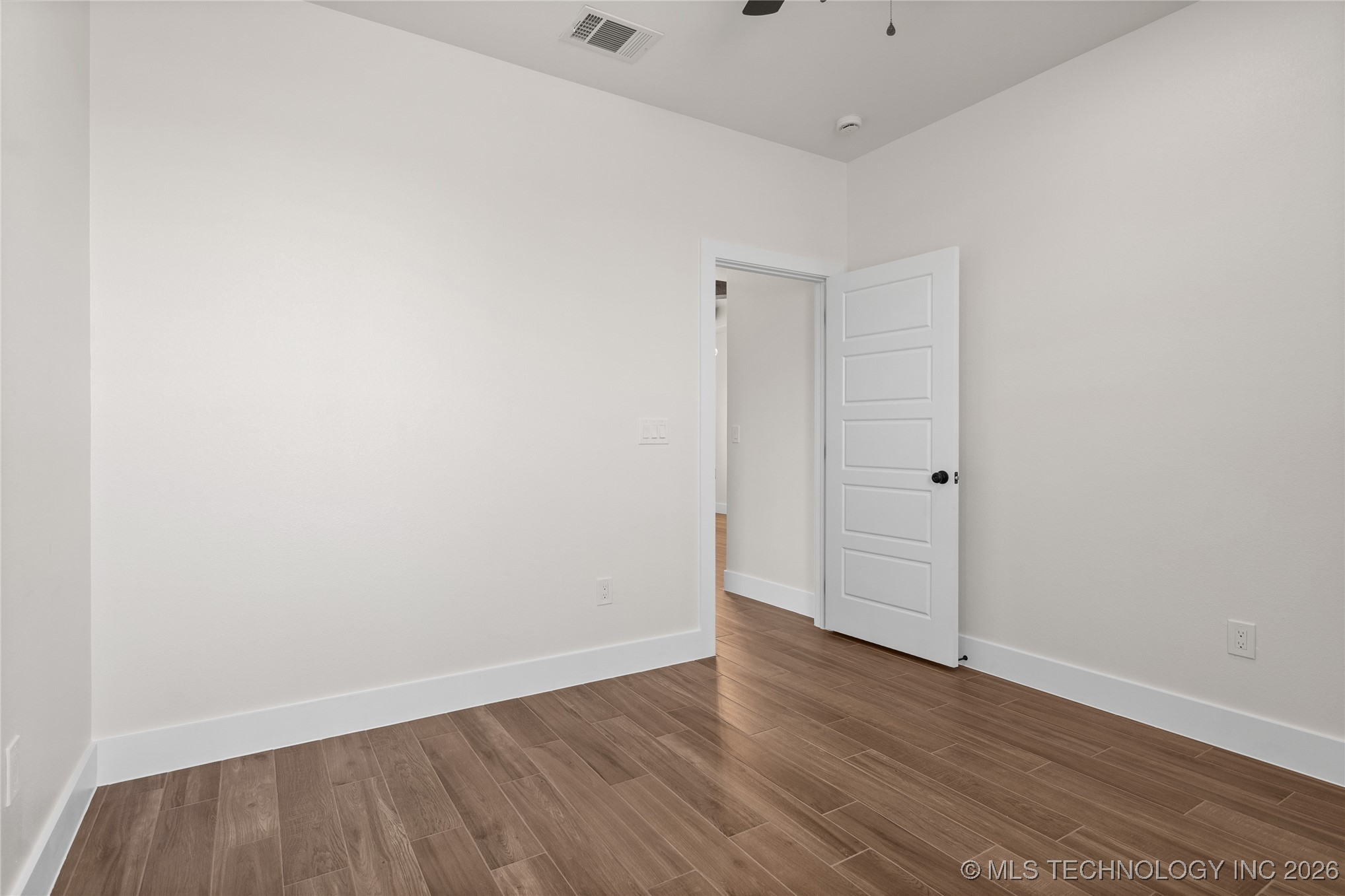 249 Gateway Road Property Photo 29