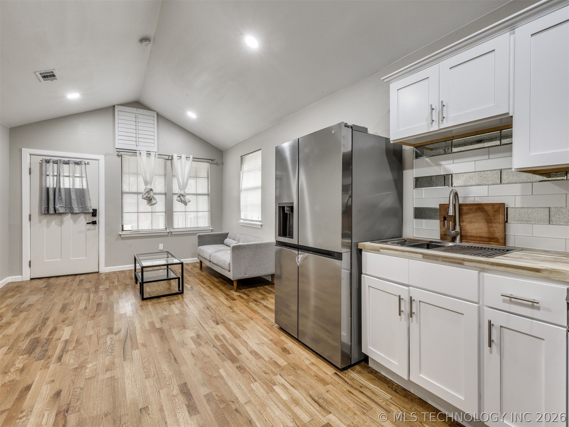 1544 N Main Street Property Photo 12