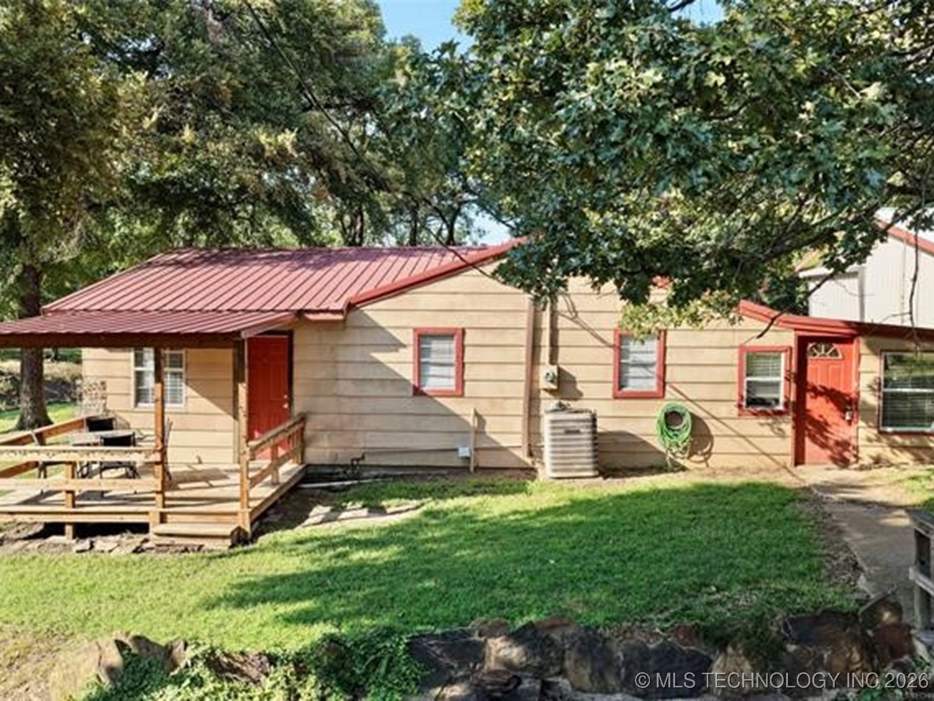 415461 E 1094 Property Photo 1
