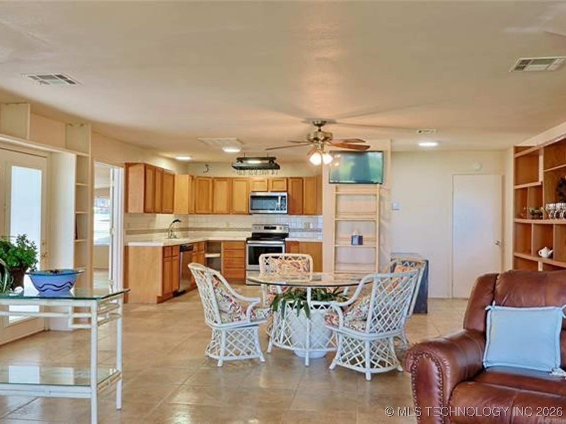 415461 E 1094 Property Photo 15