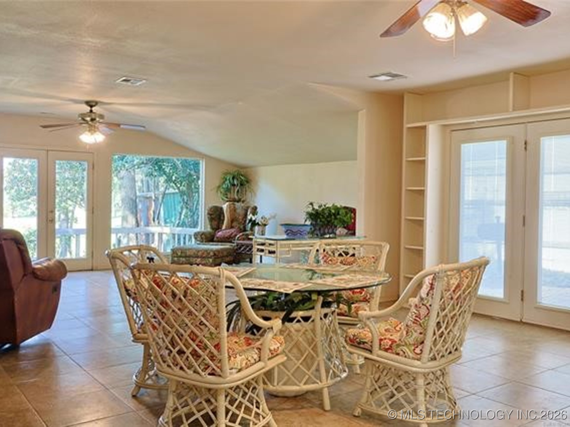 415461 E 1094 Property Photo 16