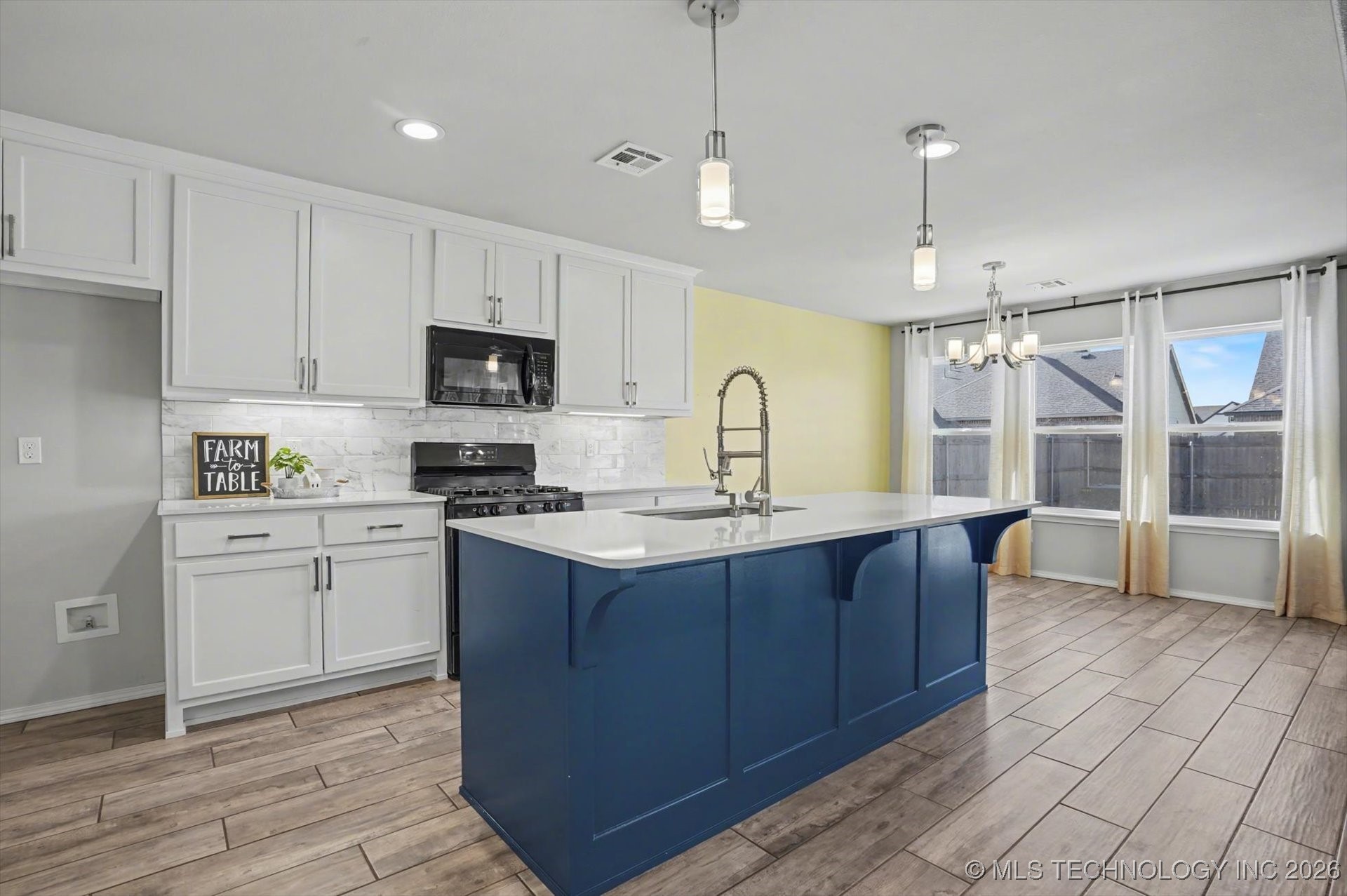 10104 S 233rd East Avenue Property Photo 12