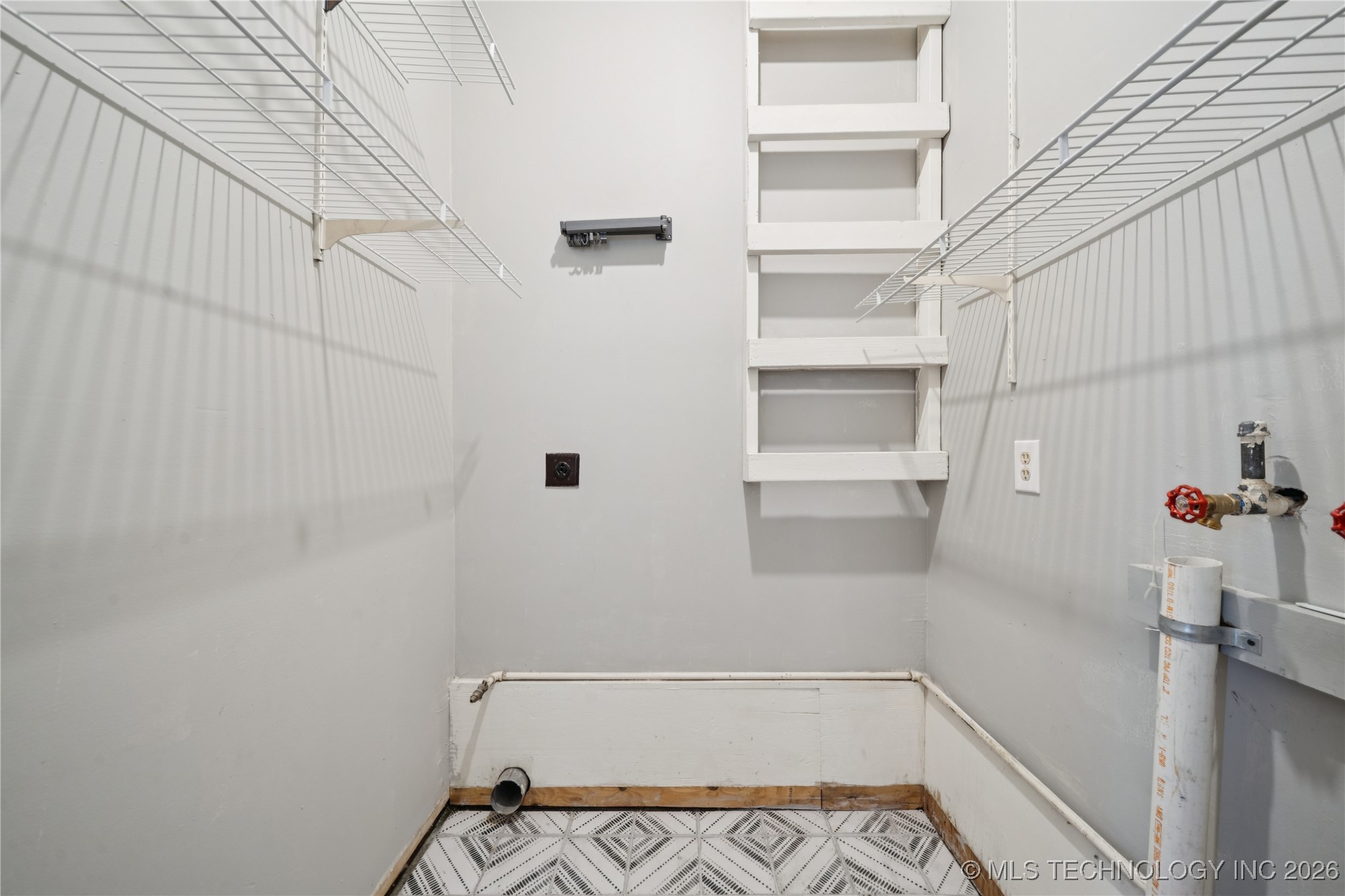 2760 S Gary Drive Property Photo 23