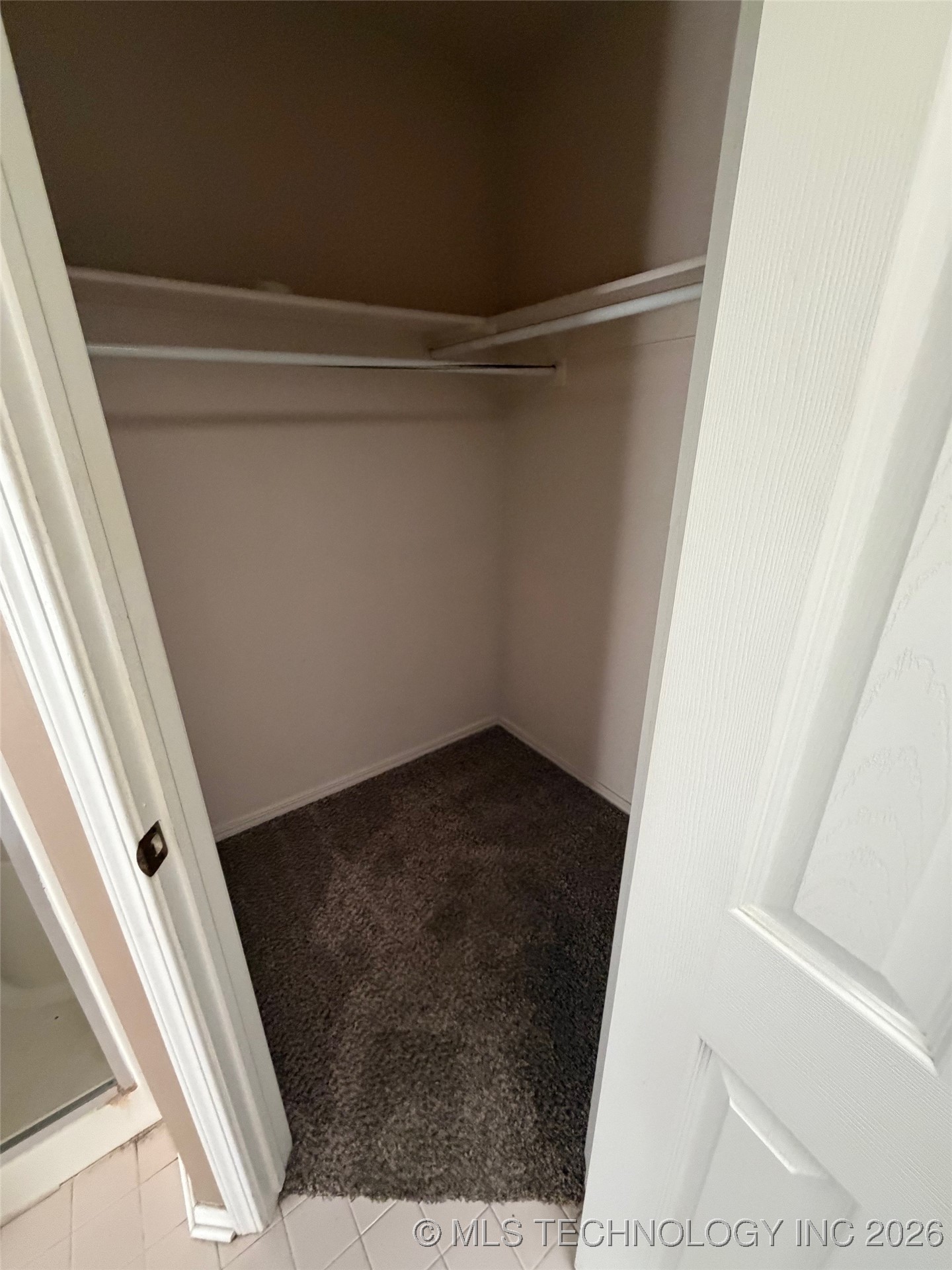 3801 W Hartford Street Property Photo 12