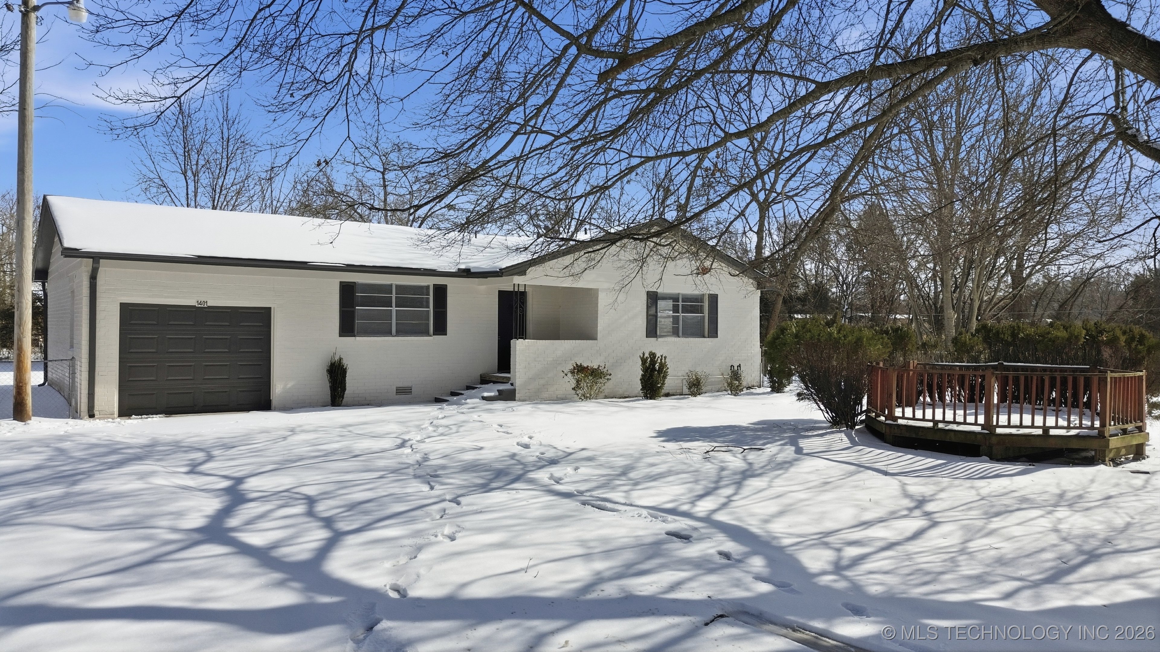 1401 N Taft Avenue Property Photo 3