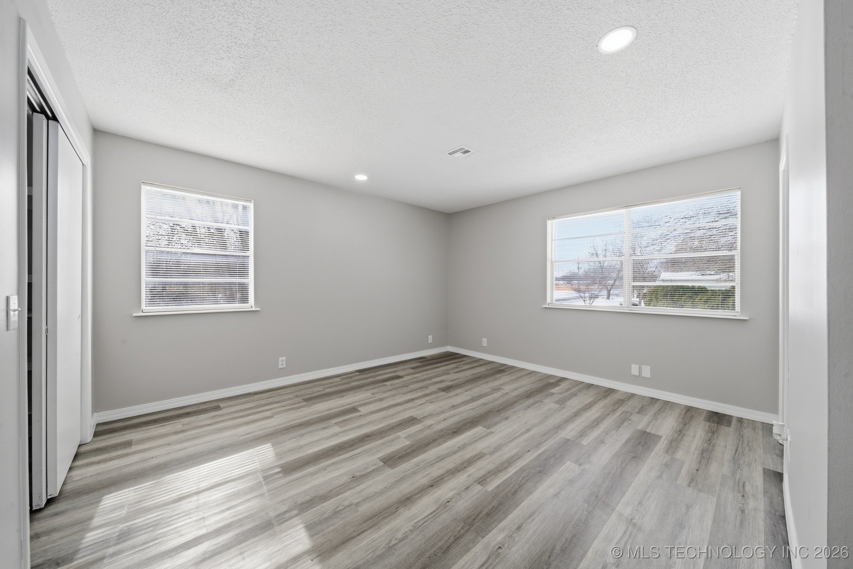 1401 N Taft Avenue Property Photo 16