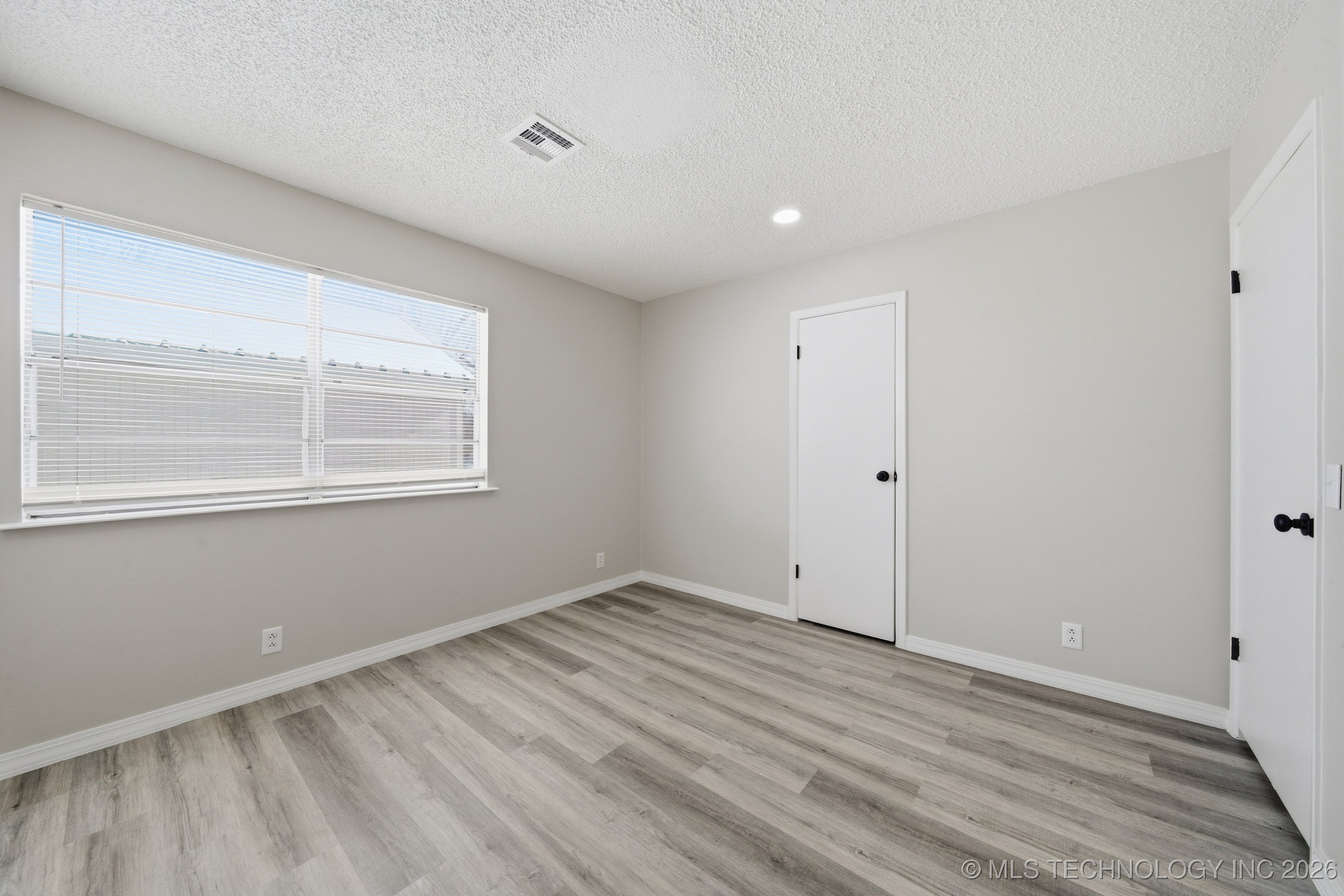 1401 N Taft Avenue Property Photo 26