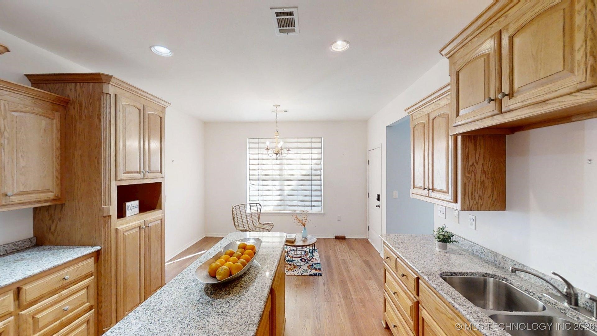 826 Oak Tree Drive Property Photo 10