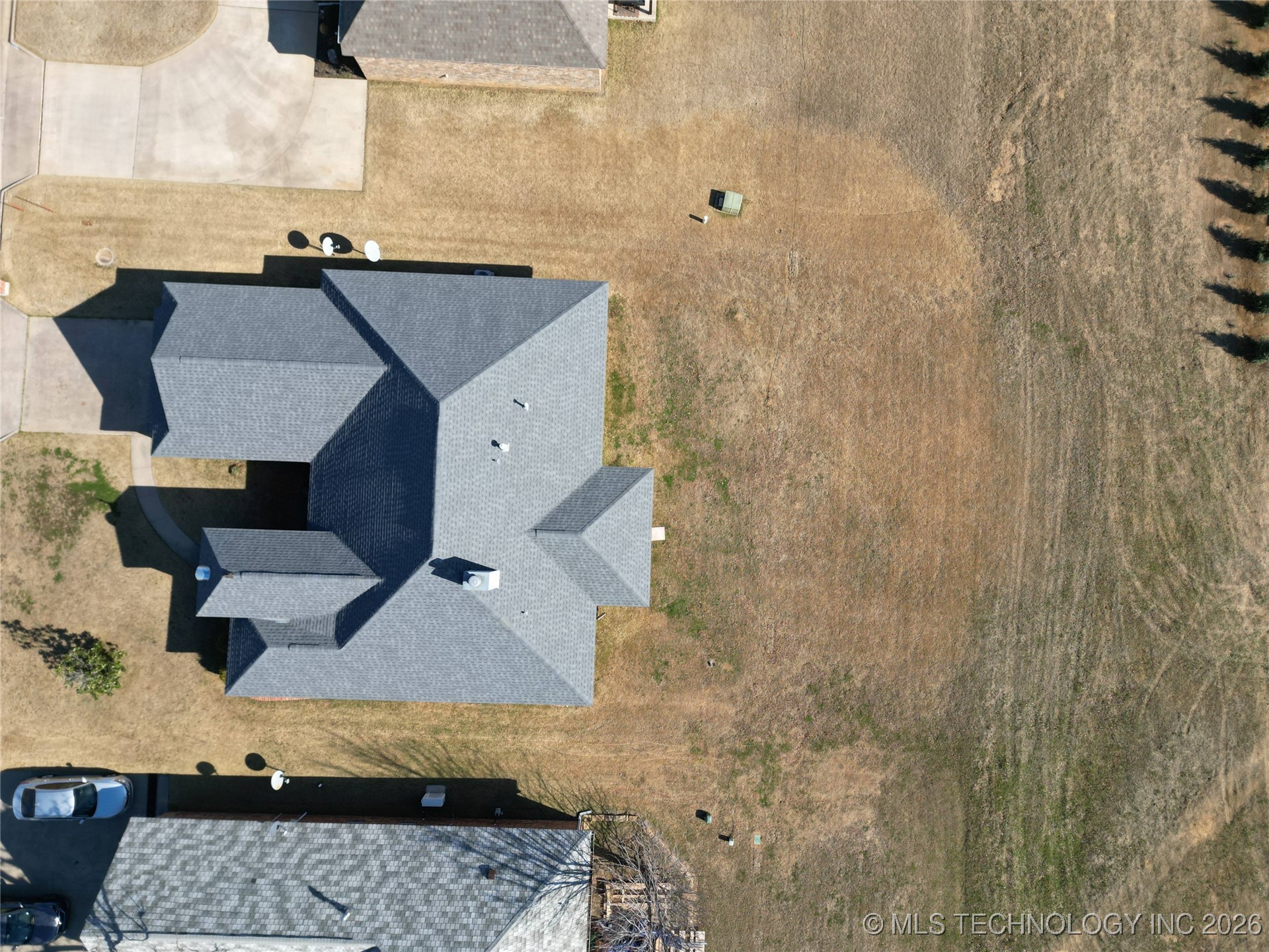 826 Oak Tree Drive Property Photo 34