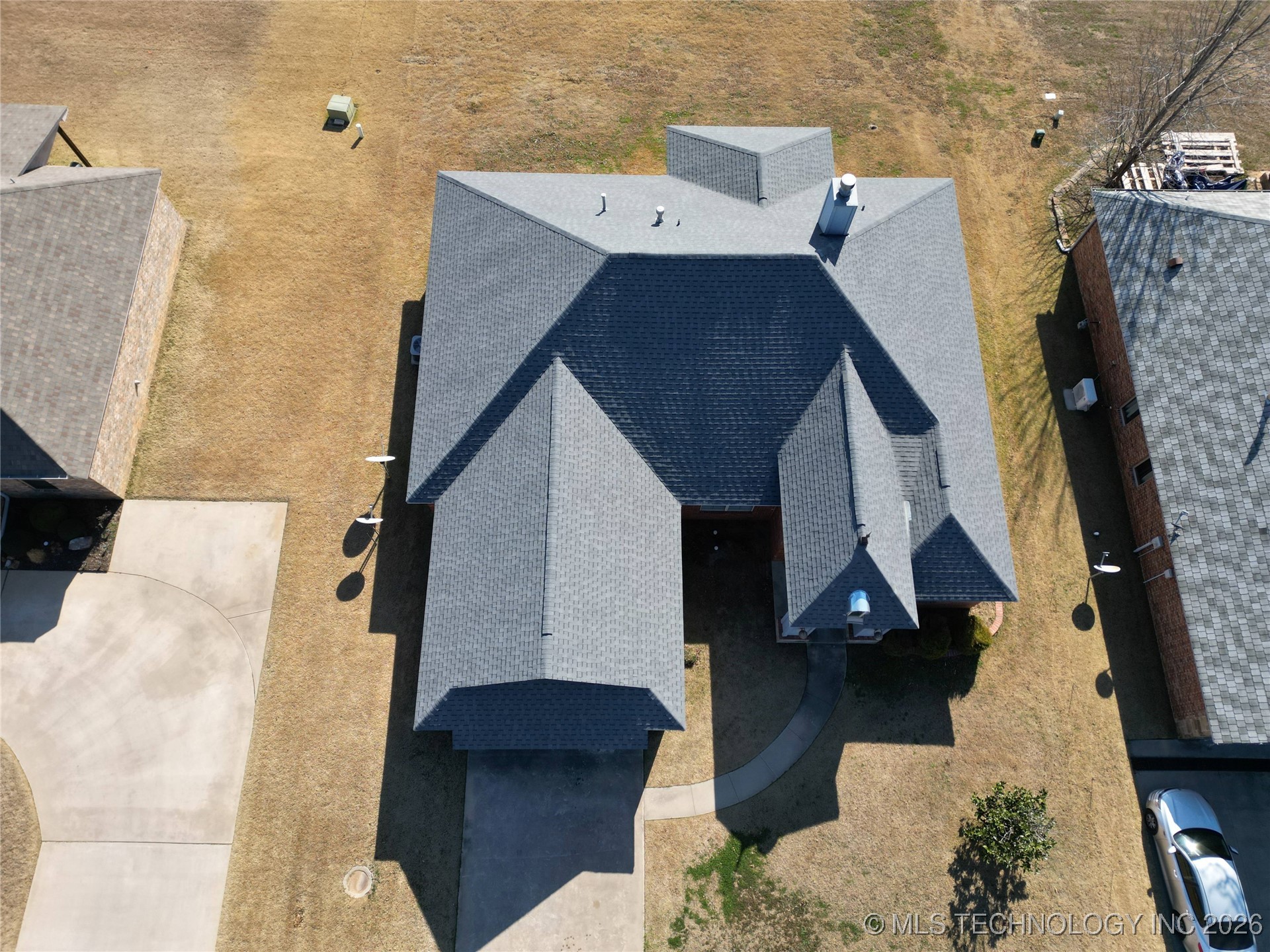 826 Oak Tree Drive Property Photo 45