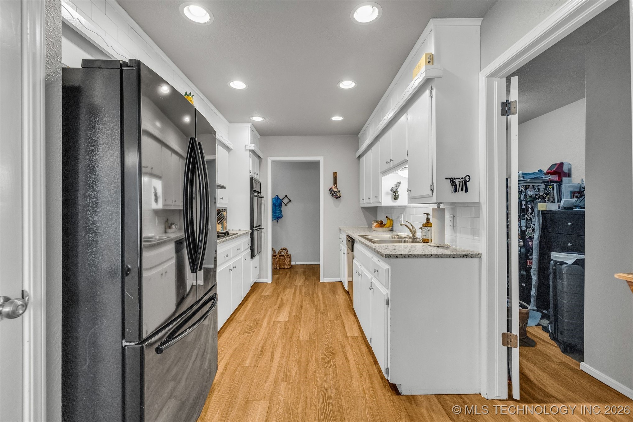 1109 N Hickory Court Property Photo 10