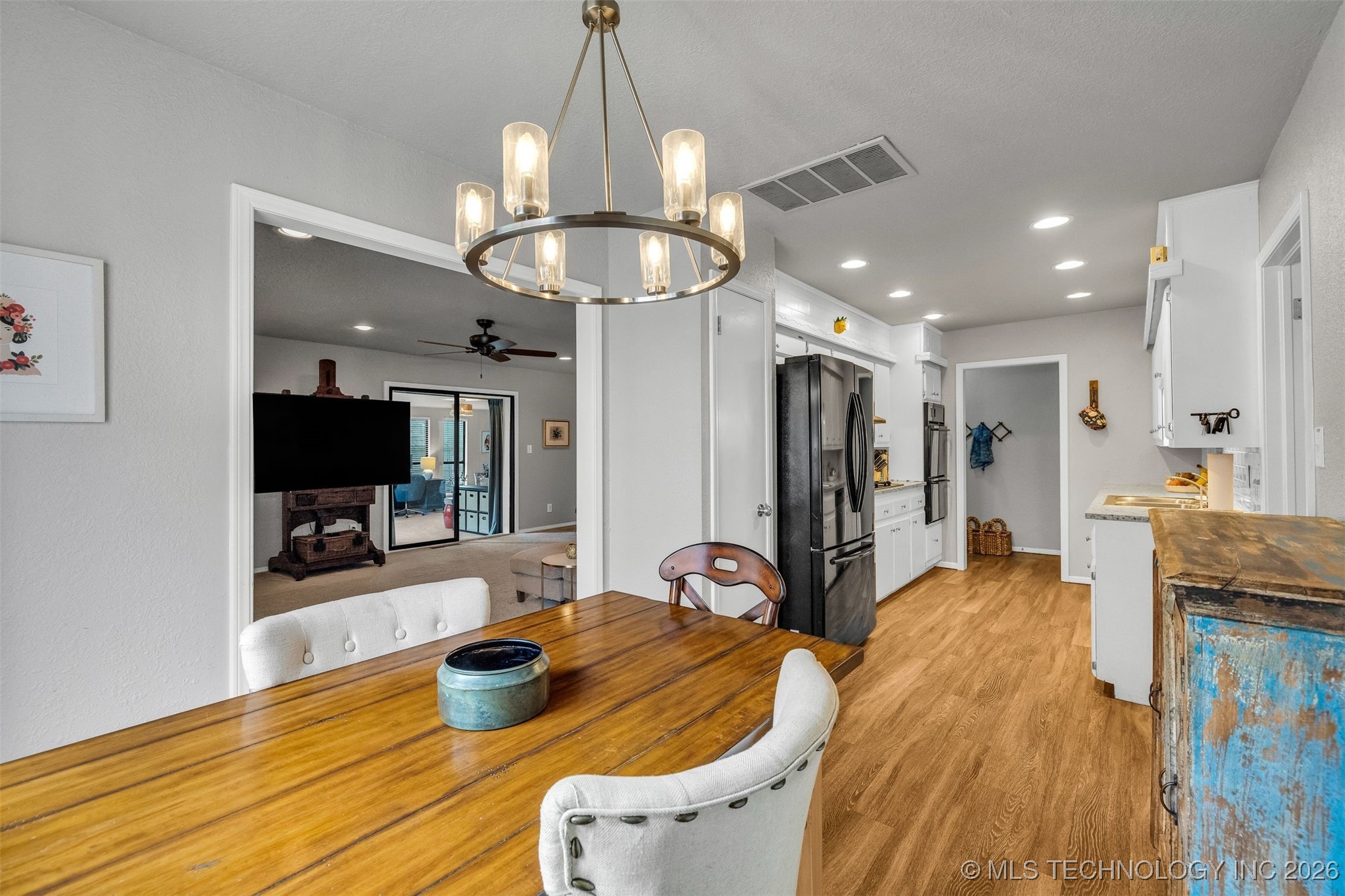 1109 N Hickory Court Property Photo 12