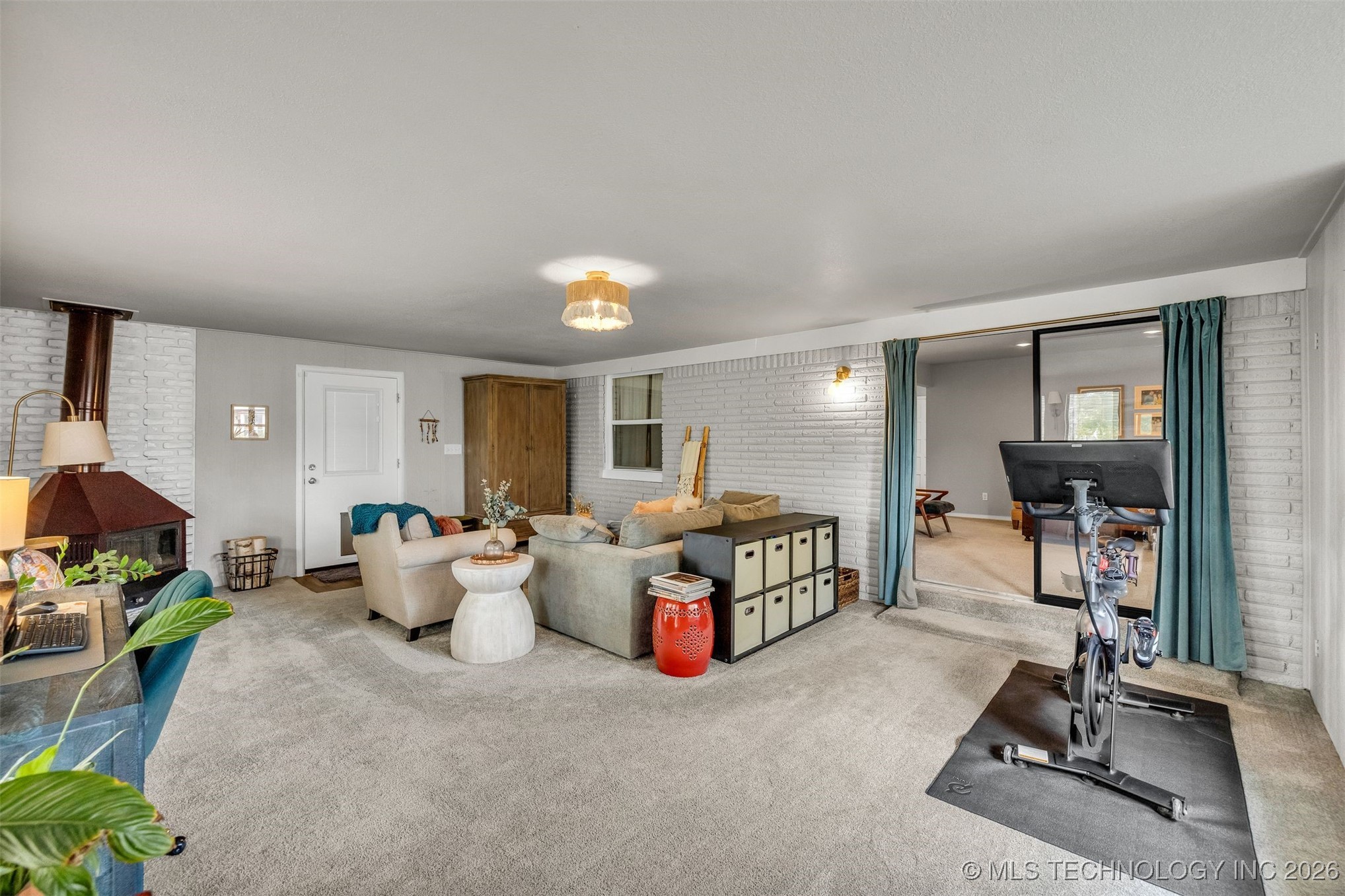 1109 N Hickory Court Property Photo 16