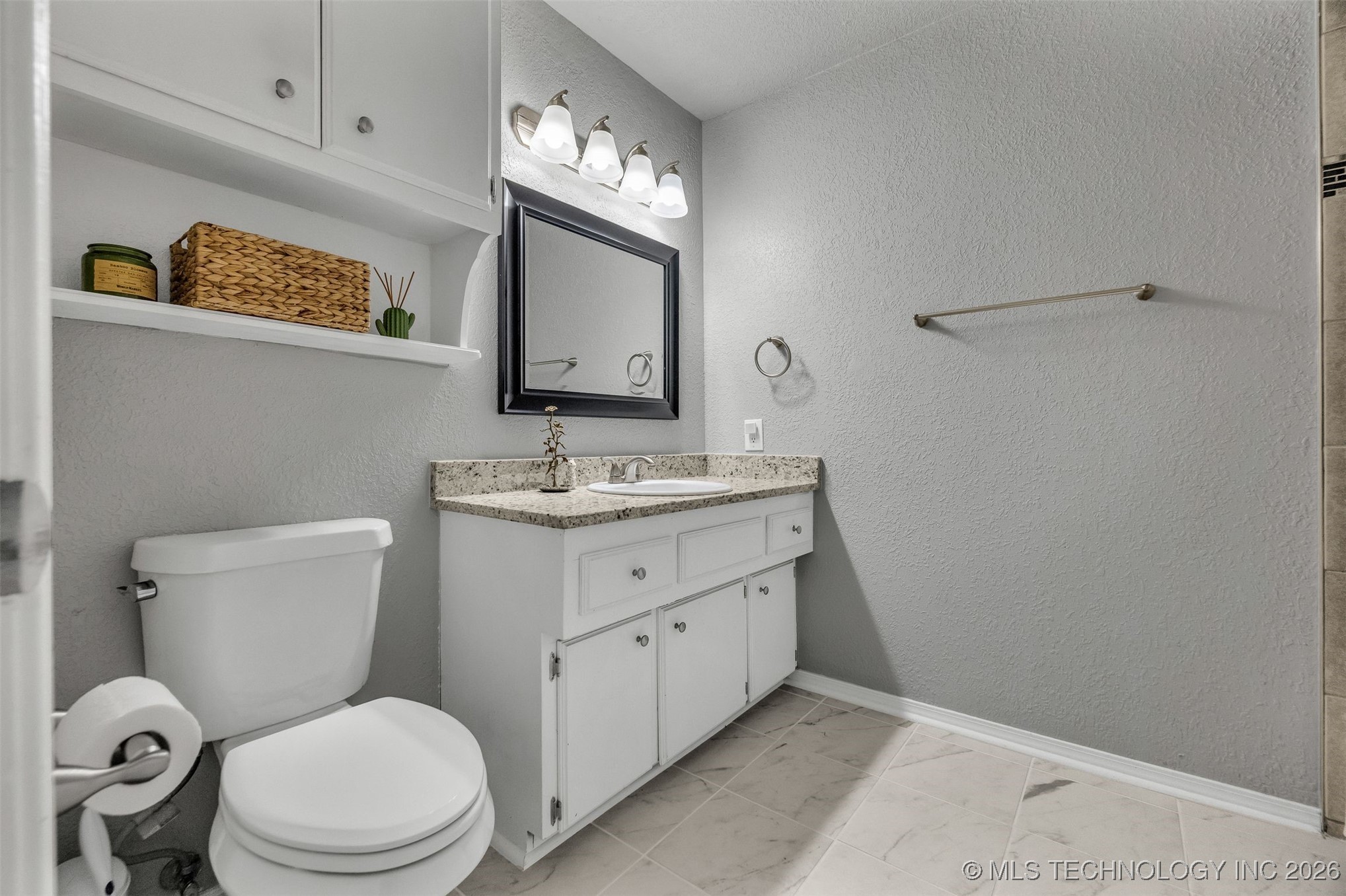 1109 N Hickory Court Property Photo 28